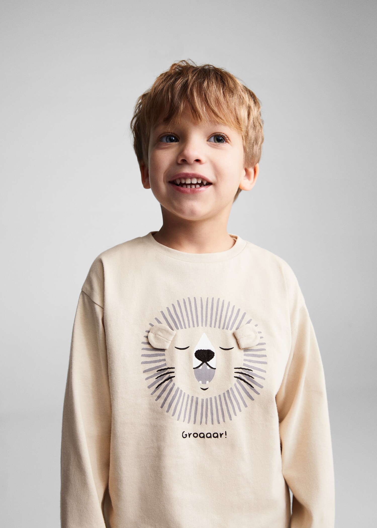 T-shirt with print drawing  - Details of the article 1