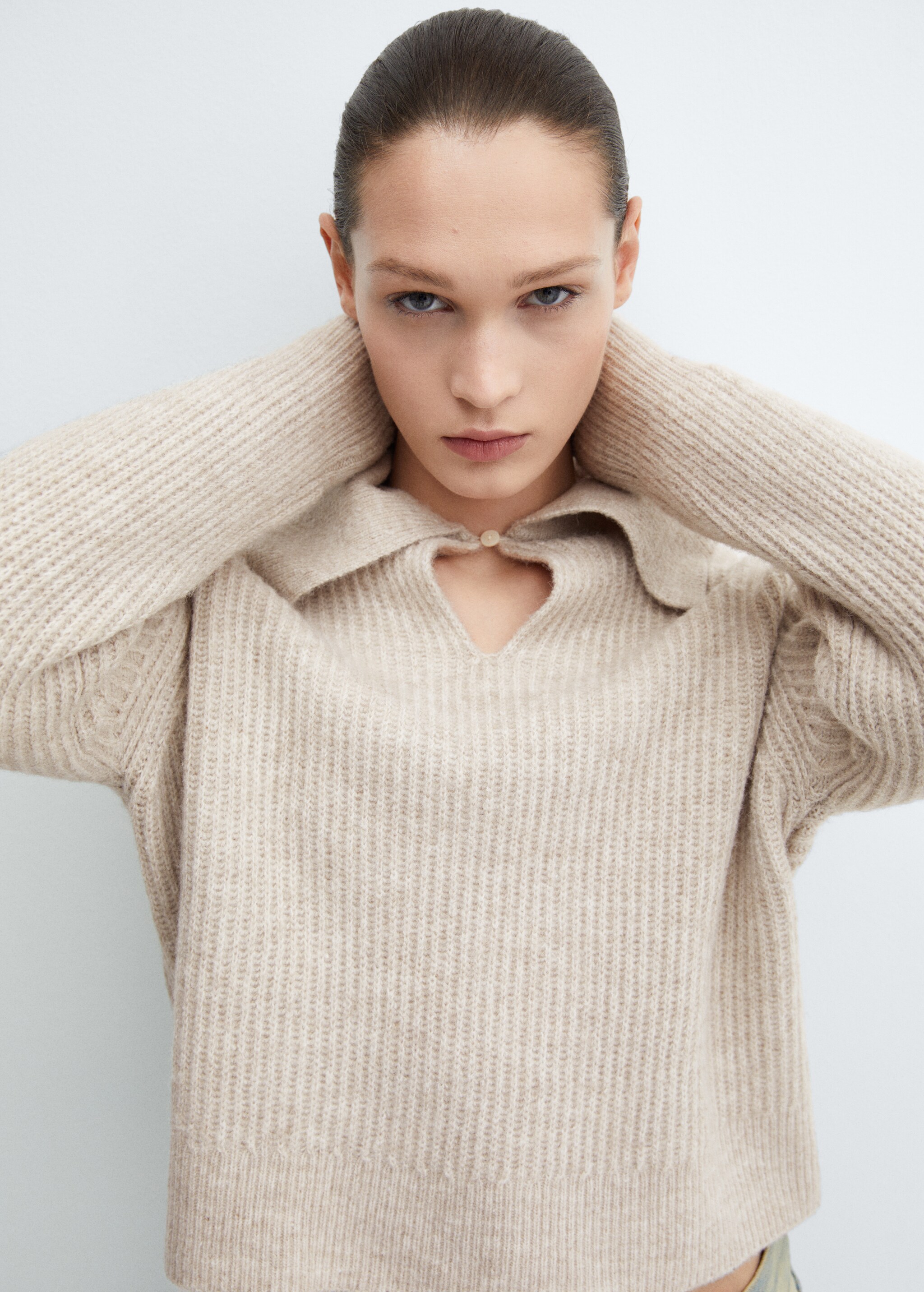 Camp-collar knit sweater - Details of the article 1