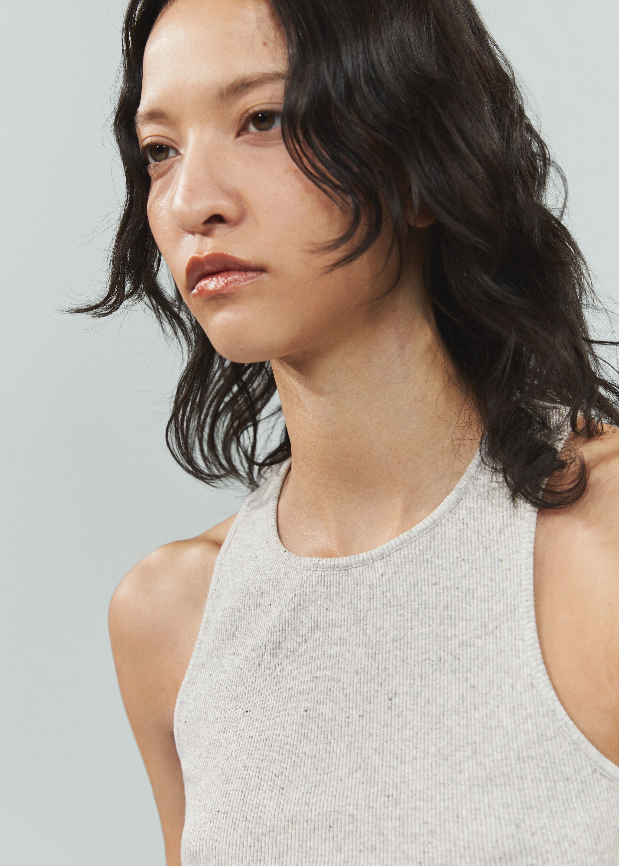Round-neck strapless top - Details of the article 1