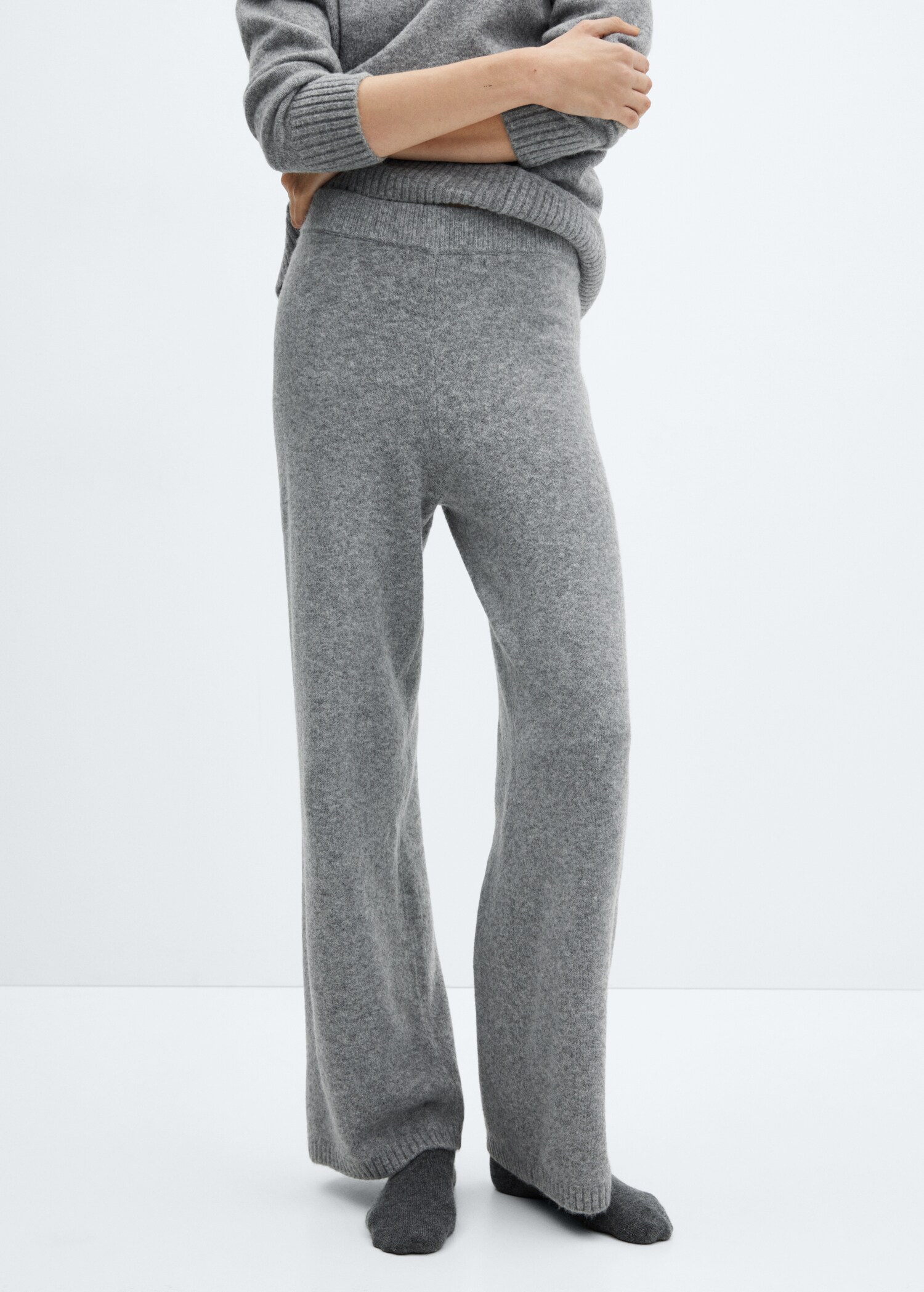 Straight knitted trousers - Medium plane