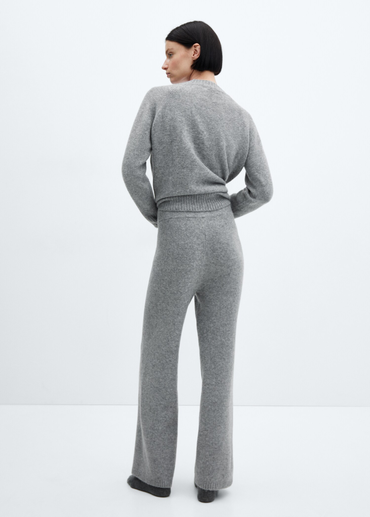 Straight knitted trousers - Reverse of the article