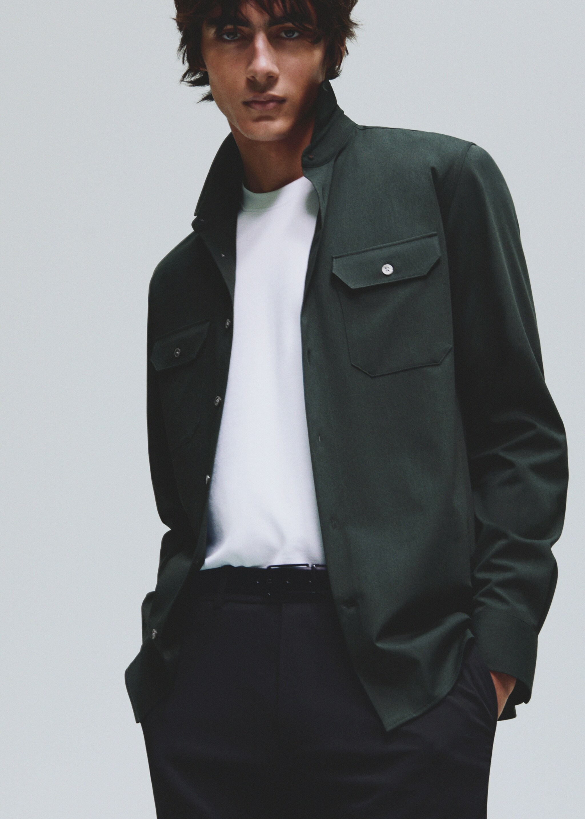 Sobrecamisa bolsillos tejido comfort stretch - Detalle del artículo 5, Khaki. Ref: 67014451-00.