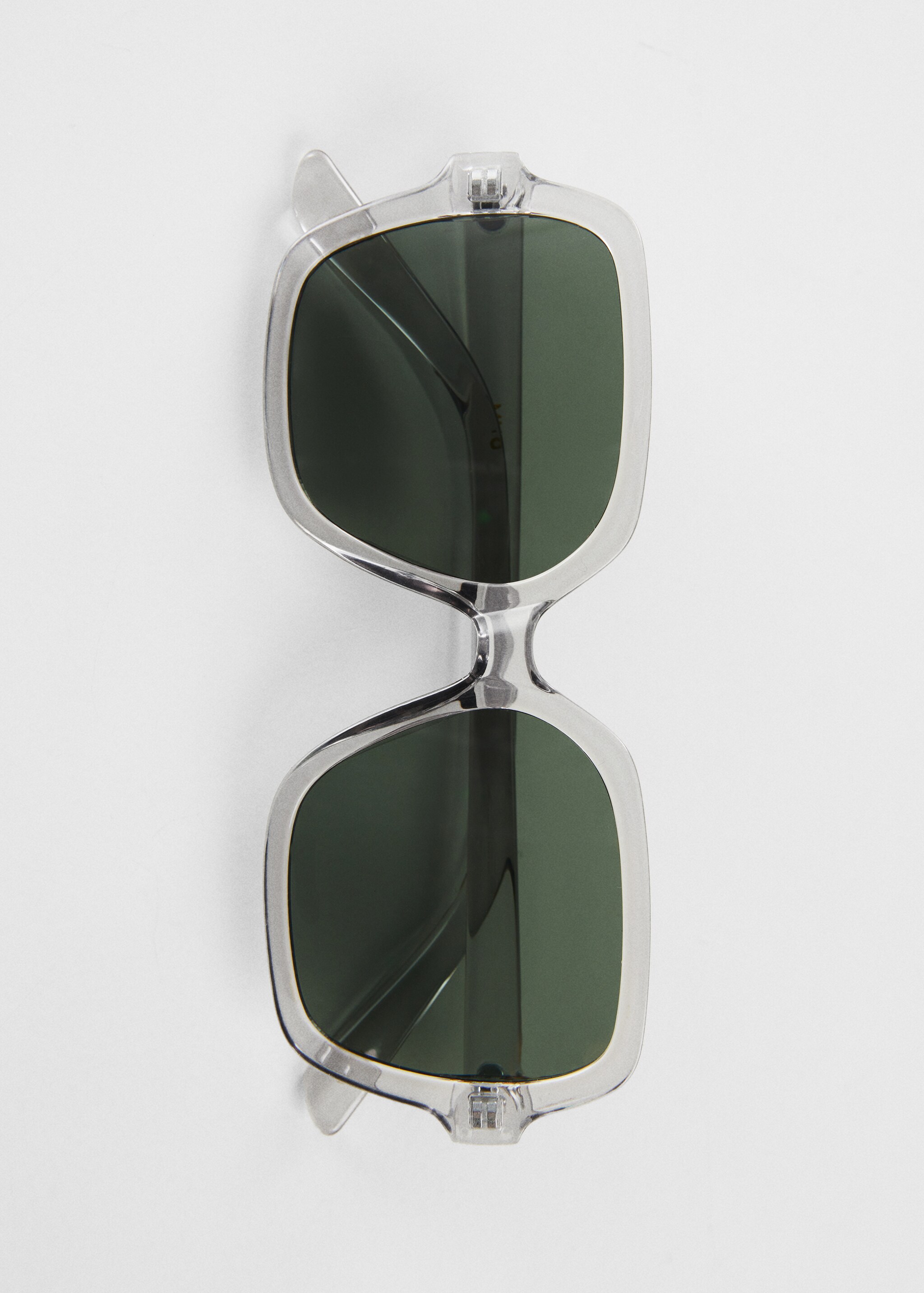 Солнцезащитные очки в квадратной оправе - Деталь изделия 2