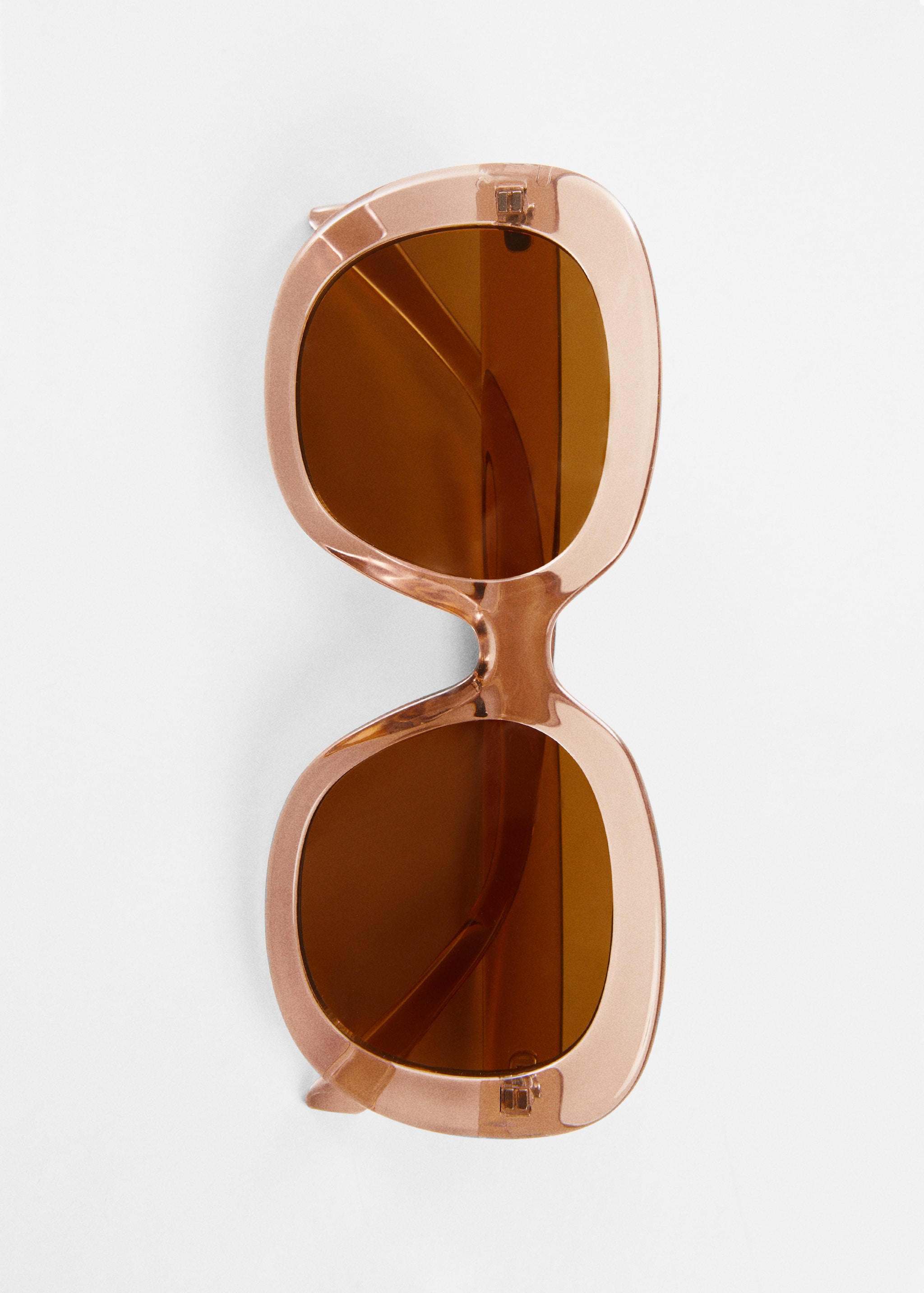 Солнцезащитные очки в макси-оправе - Деталь изделия 2
