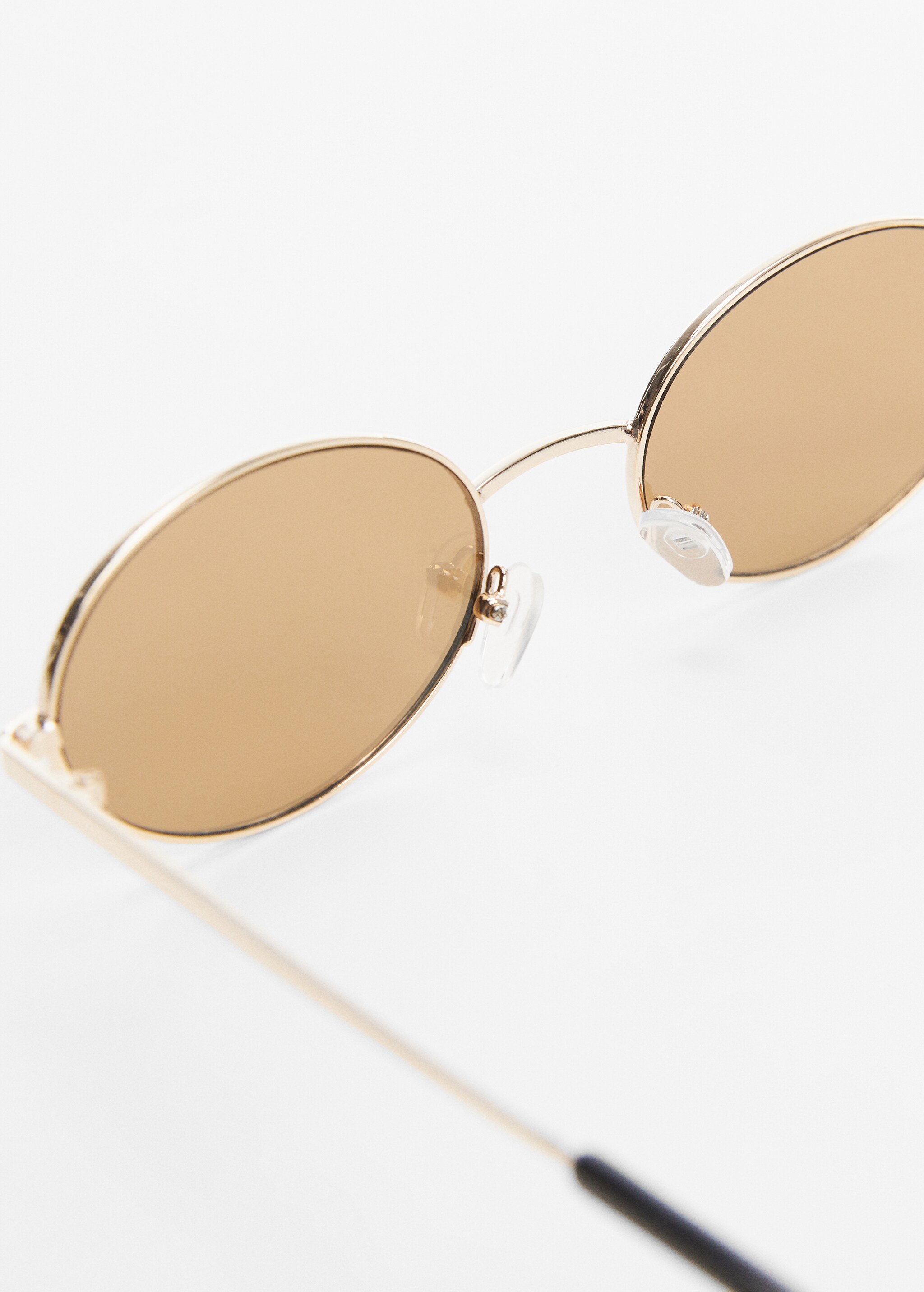 Rounded sunglasses - Details of the article 1