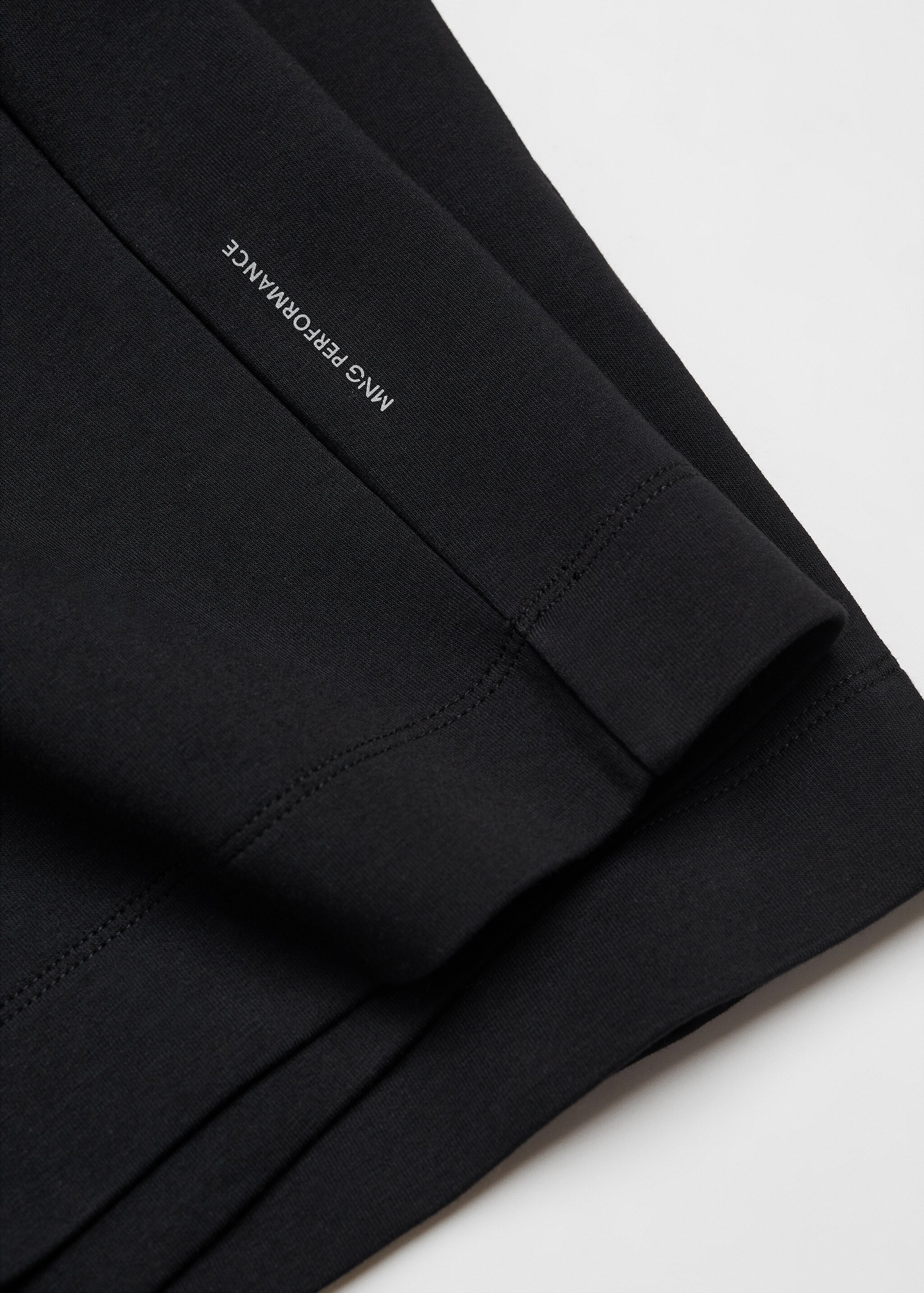 Thick cotton t-shirt - Details of the article 8