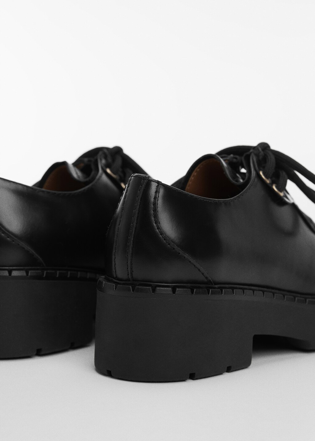 Lace up leather shoes Women MANGO Libya