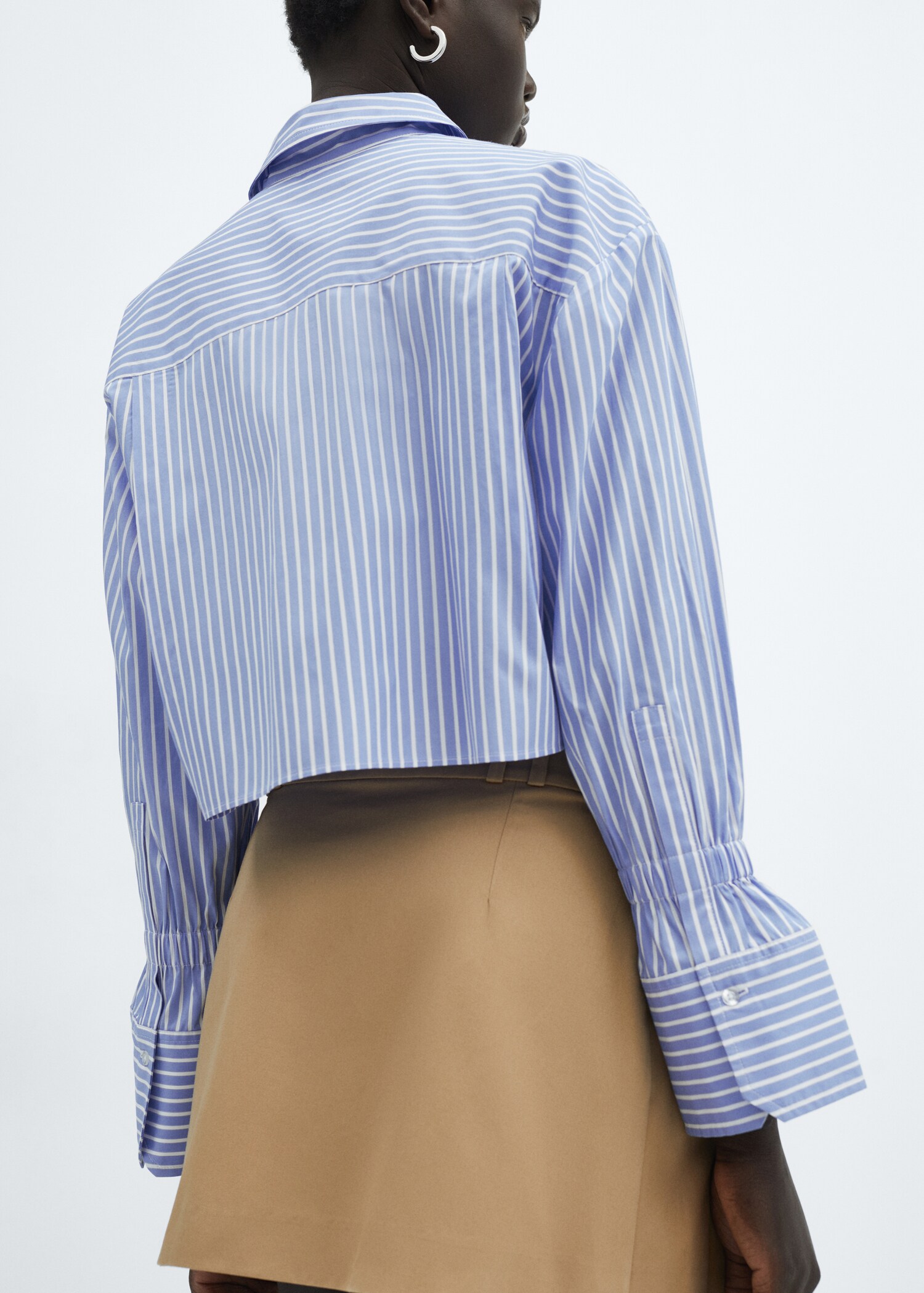 Gestreepte crop blouse - Achterkant van het artikel