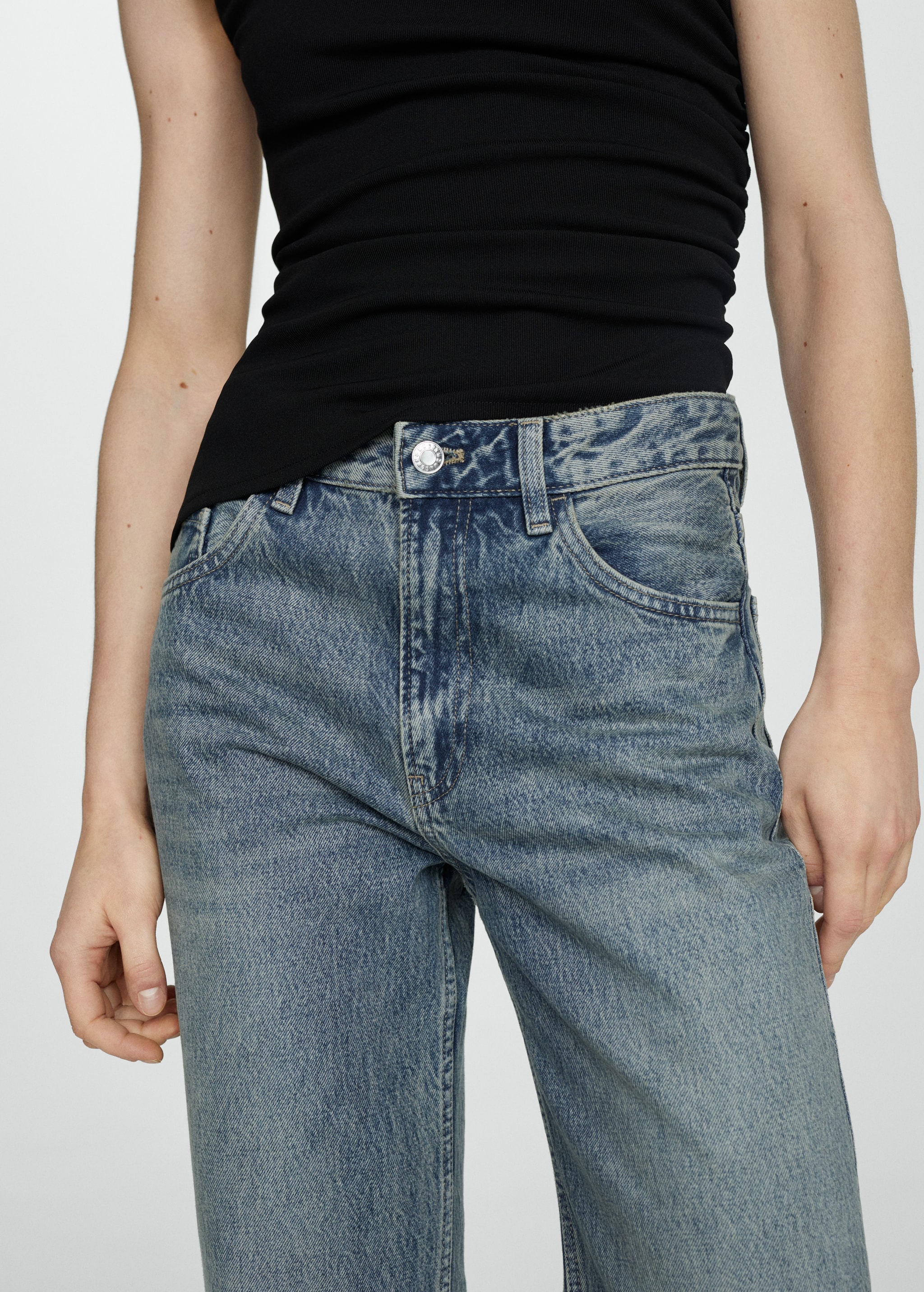 Прямые джинсы с посадкой на талии - Деталь изделия 4