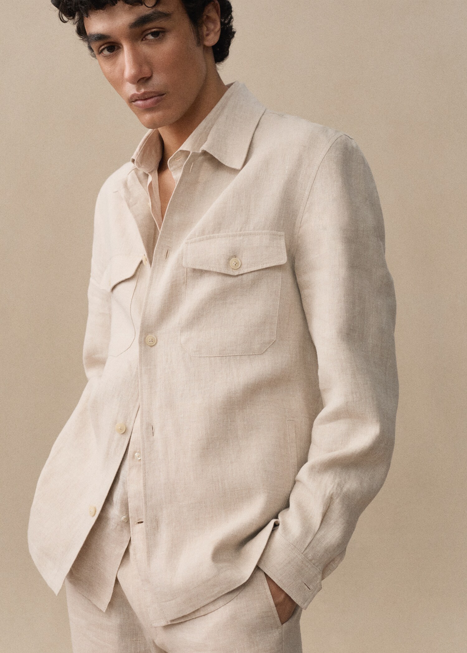 100% linen overshirt with pockets - Details of the article 9