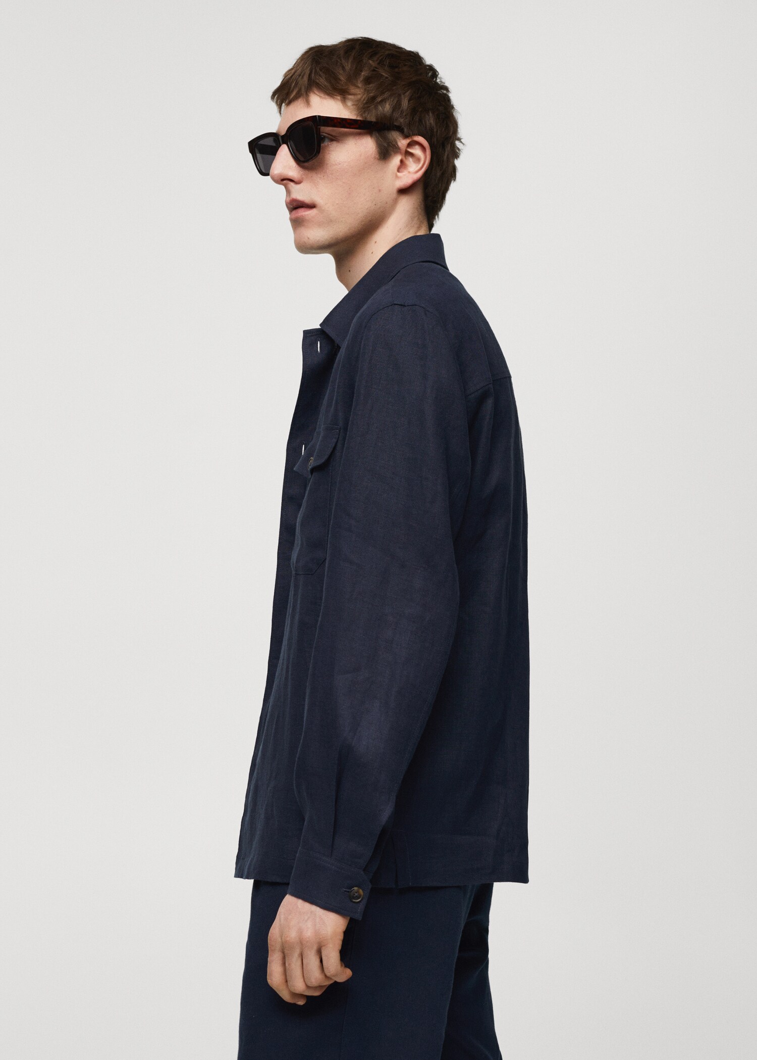 100% linen overshirt with pockets - Details of the article 2