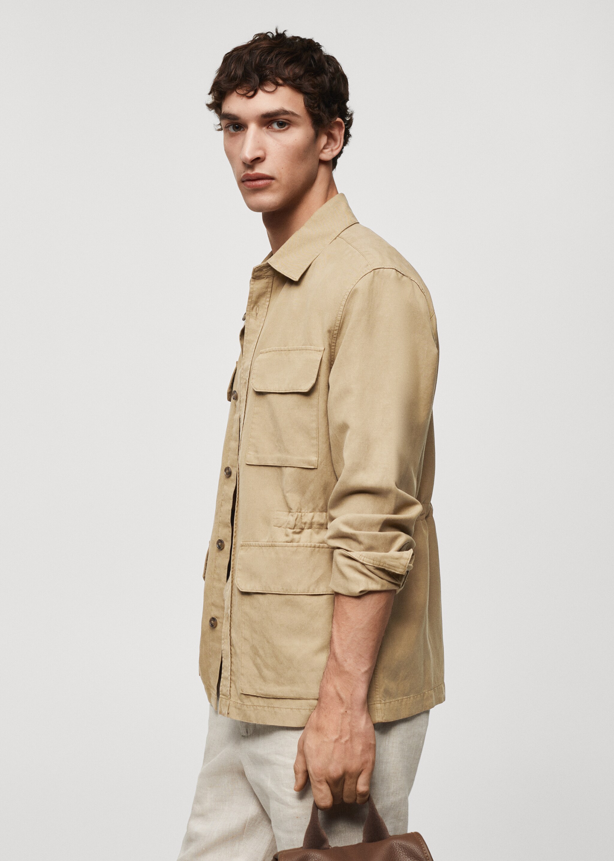 Linen overshirt with pockets - Details of the article 2