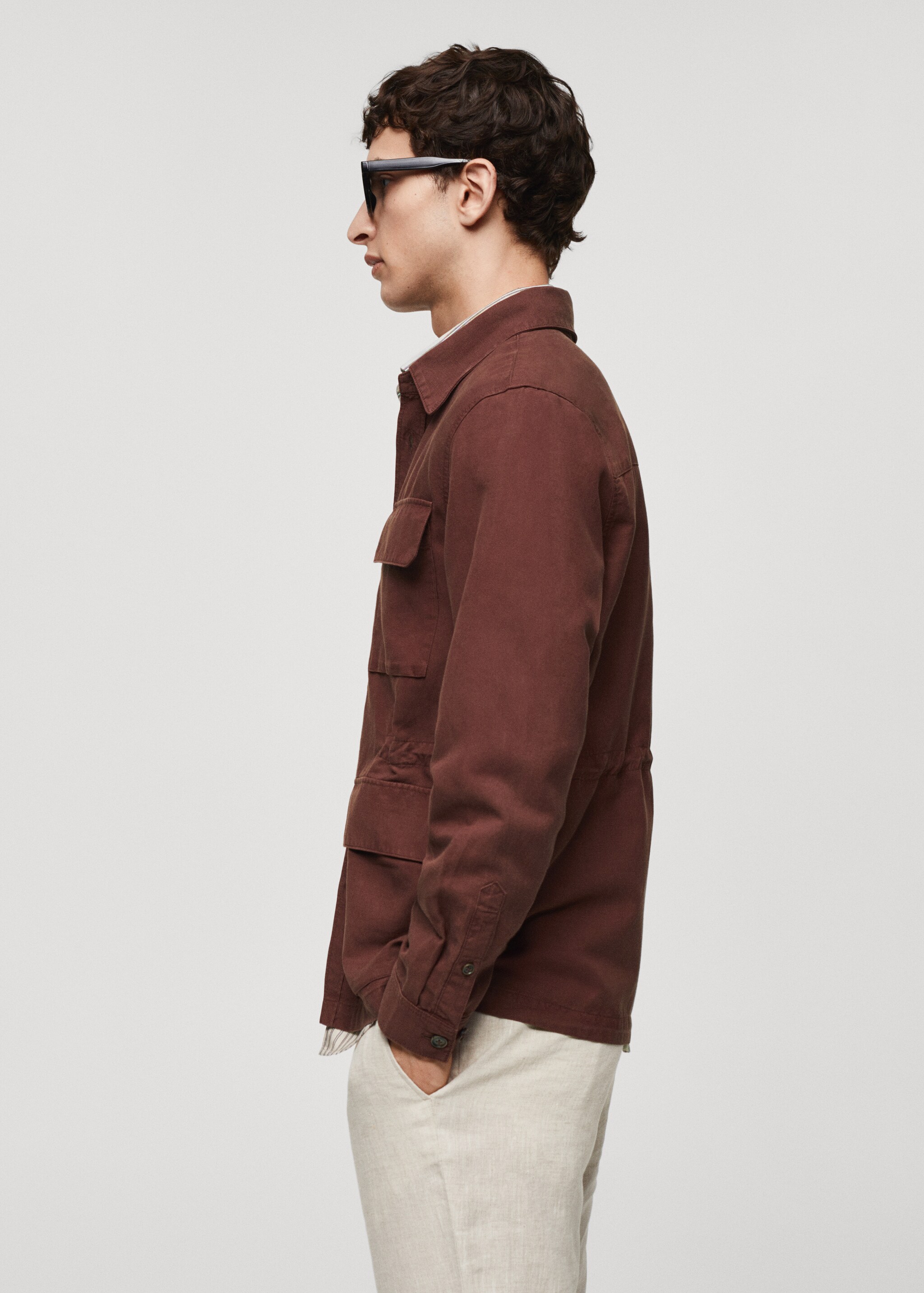 Linen overshirt with pockets - Details of the article 2