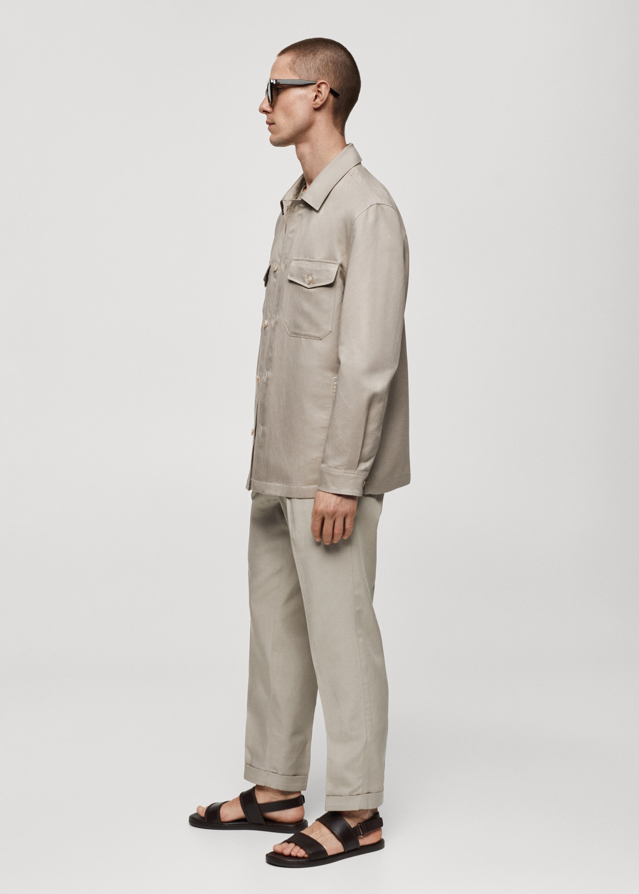 Linen overshirt with pockets - Details of the article 4