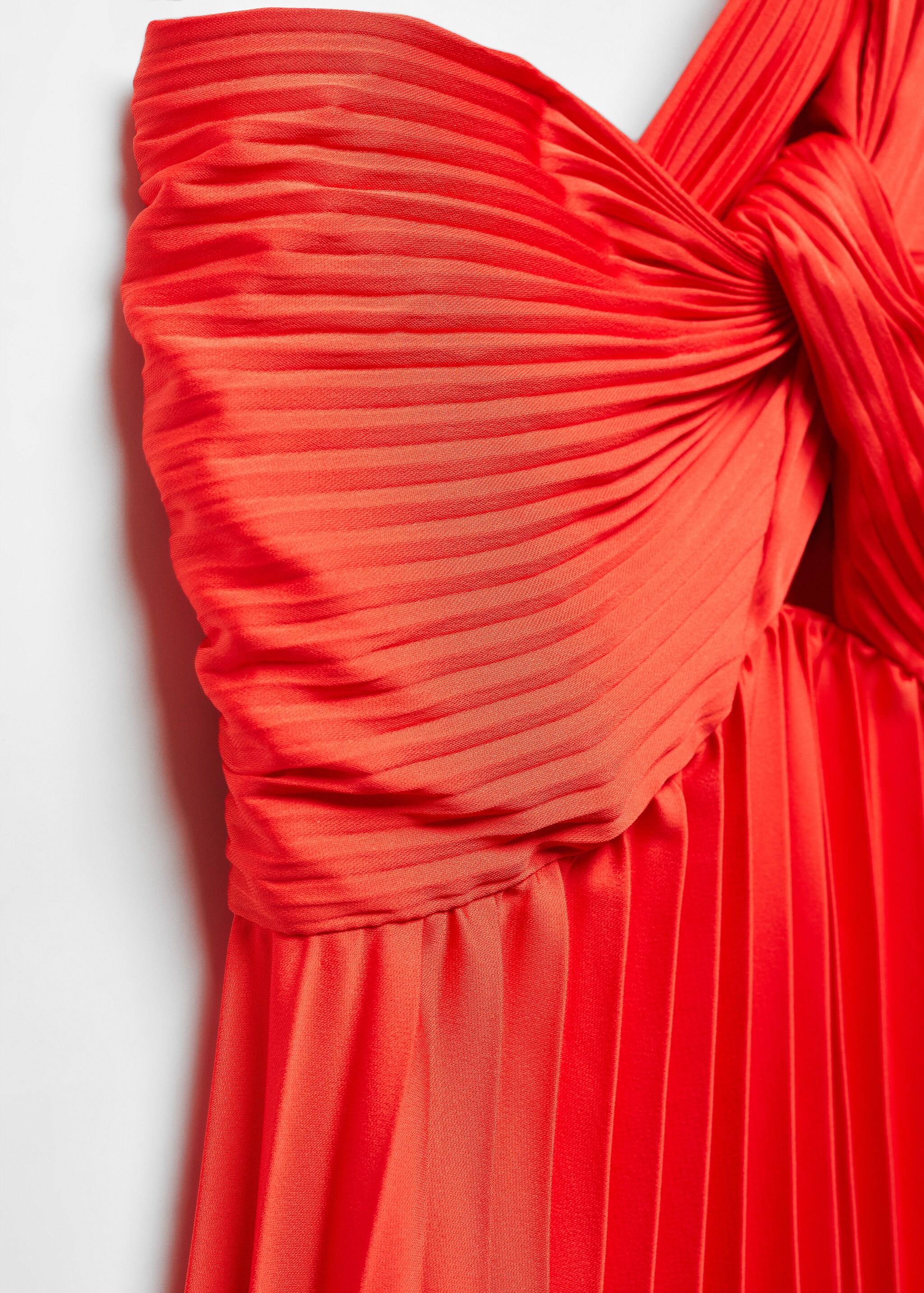 Asymmetrical pleated dress - Details of the article 8