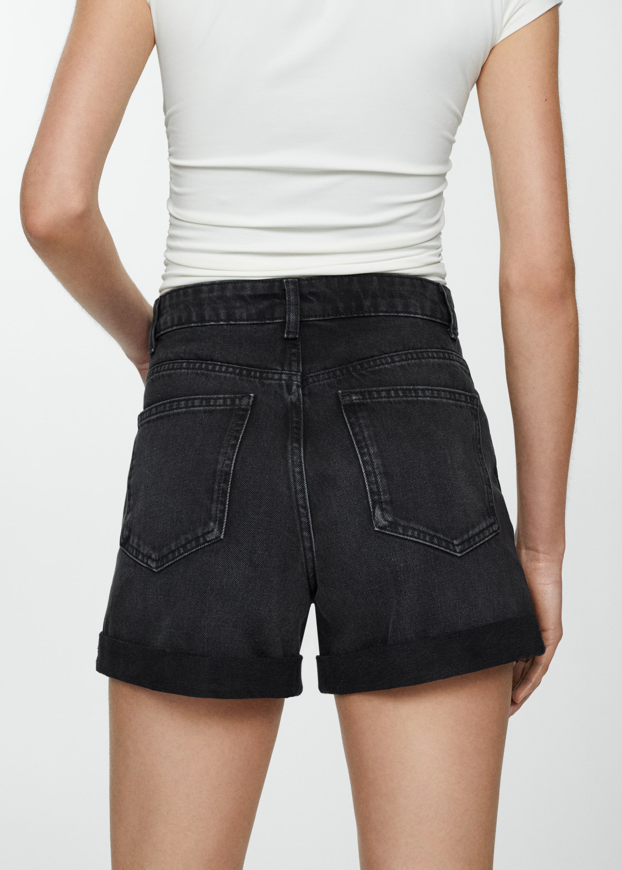Mom-fit denim shorts - Reverse of the article