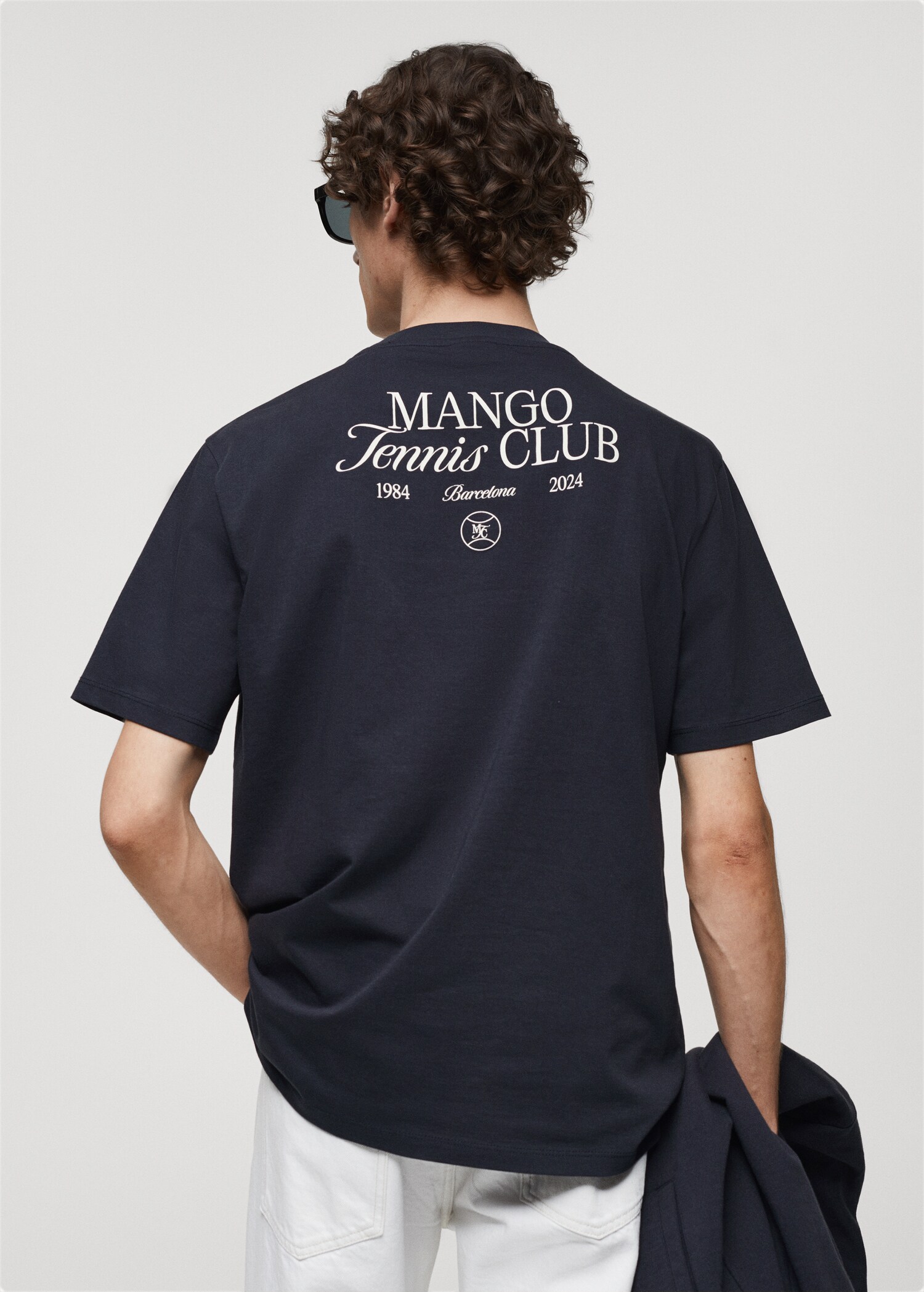 T-shirt regular fit de algodão estampada - Verso do artigo