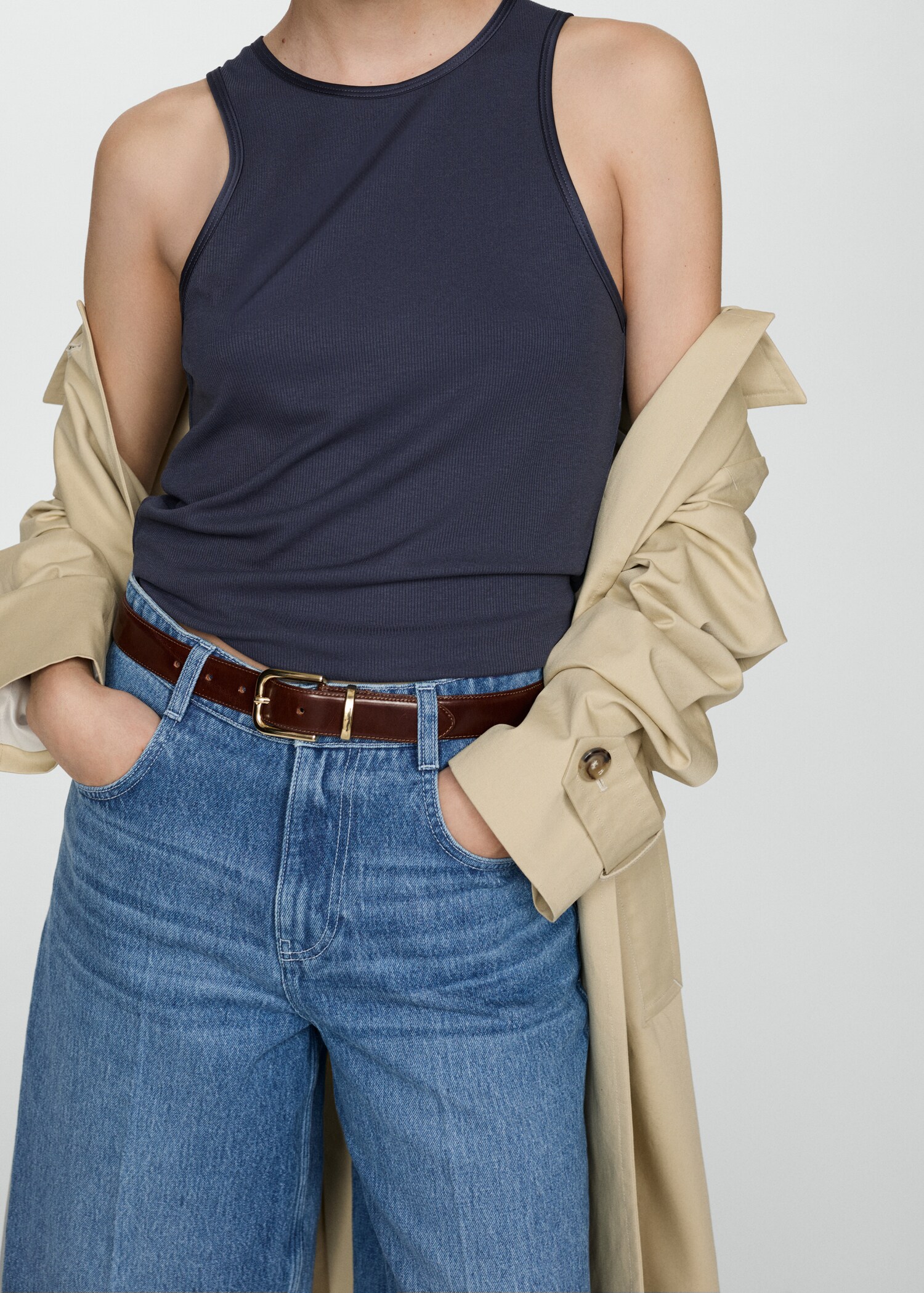 Top with satin details  - Details of the article 2