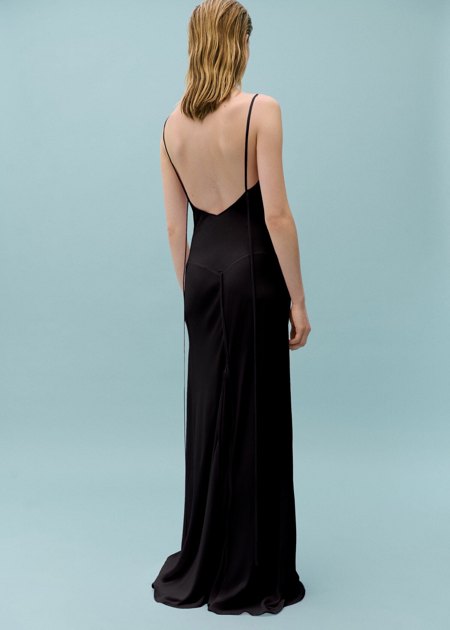 Godets dress with decorative stitching - Reverse of the article