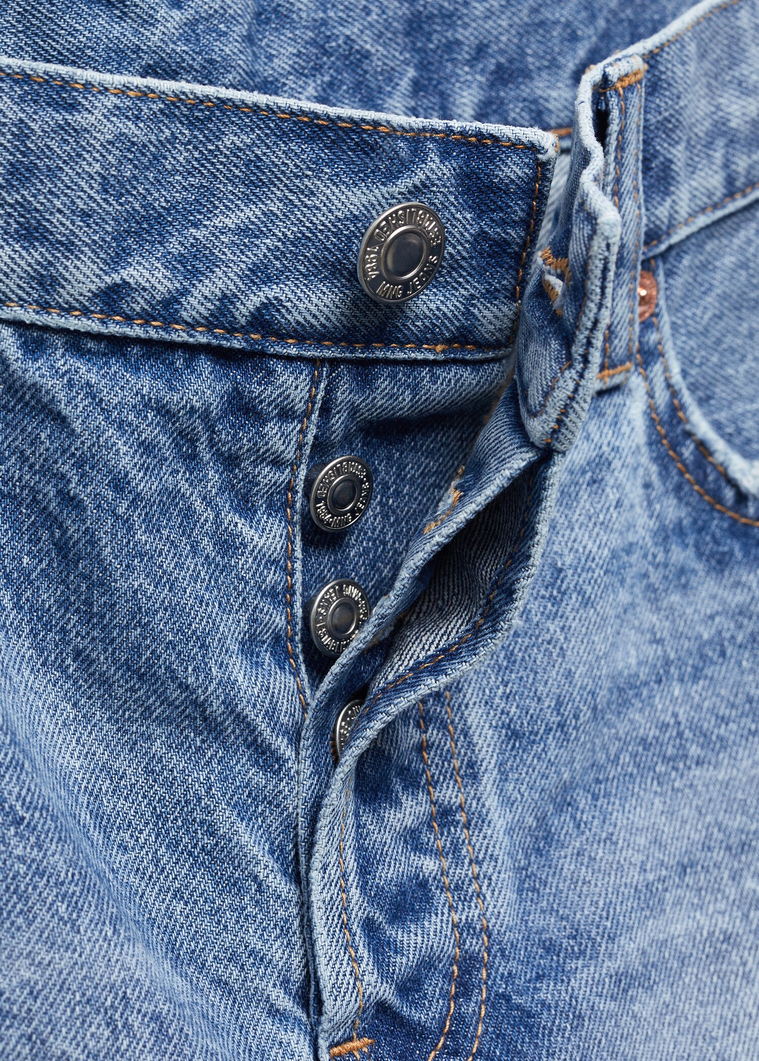 Jeansshorts mit Zierrissen - Detail des Artikels 8