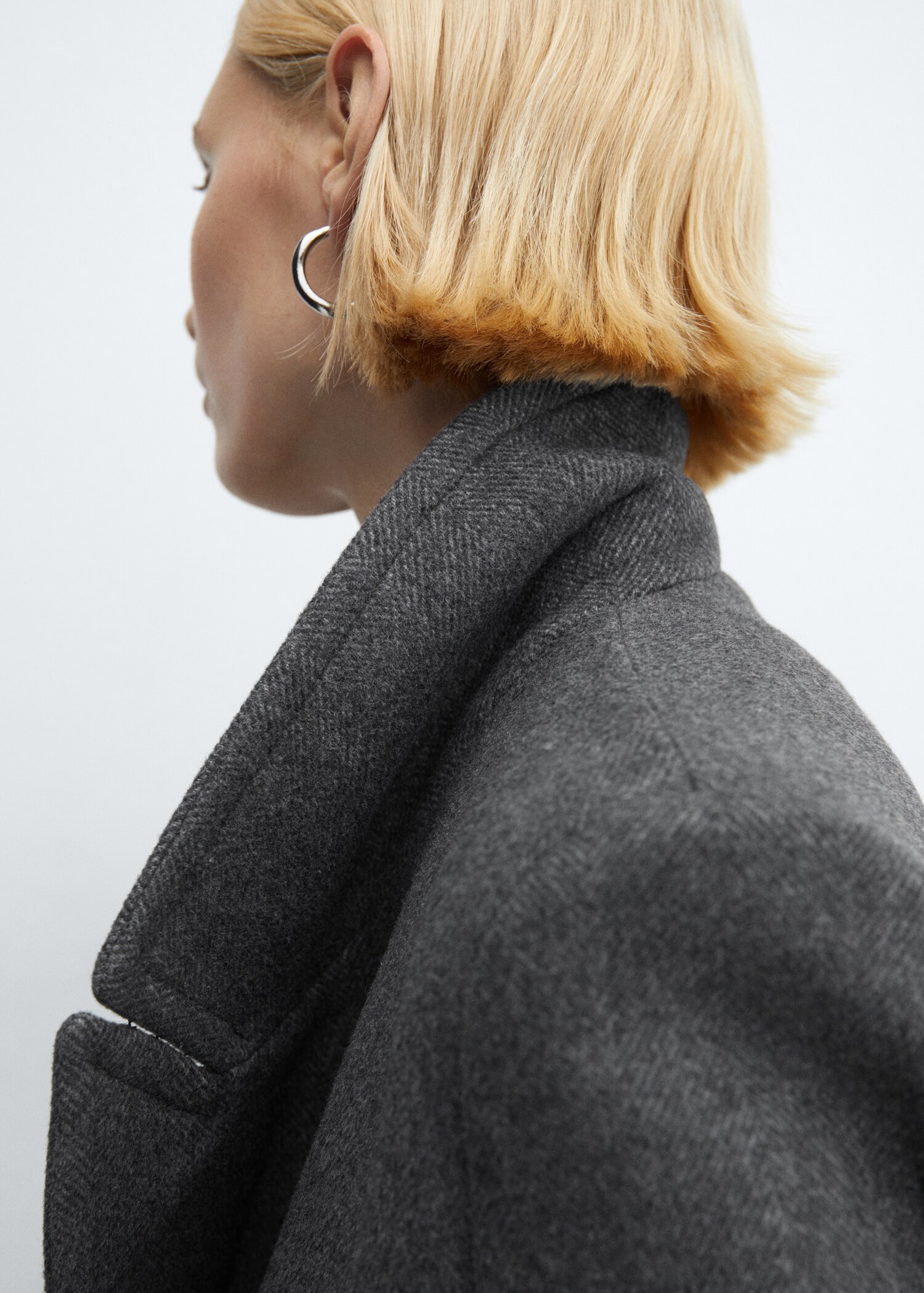 Lapels wool coat - Details of the article 1