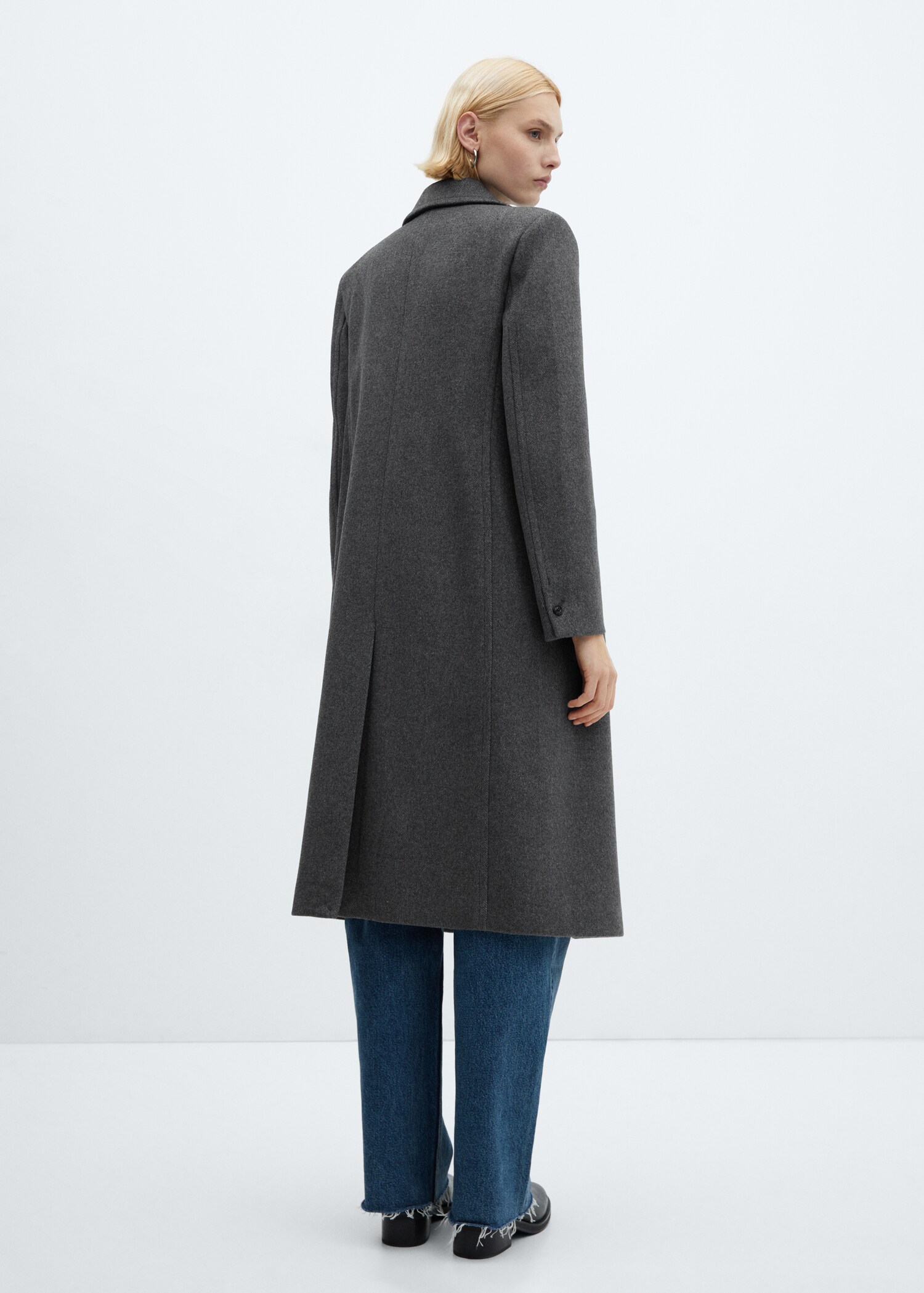 Lapels wool coat - Reverse of the article