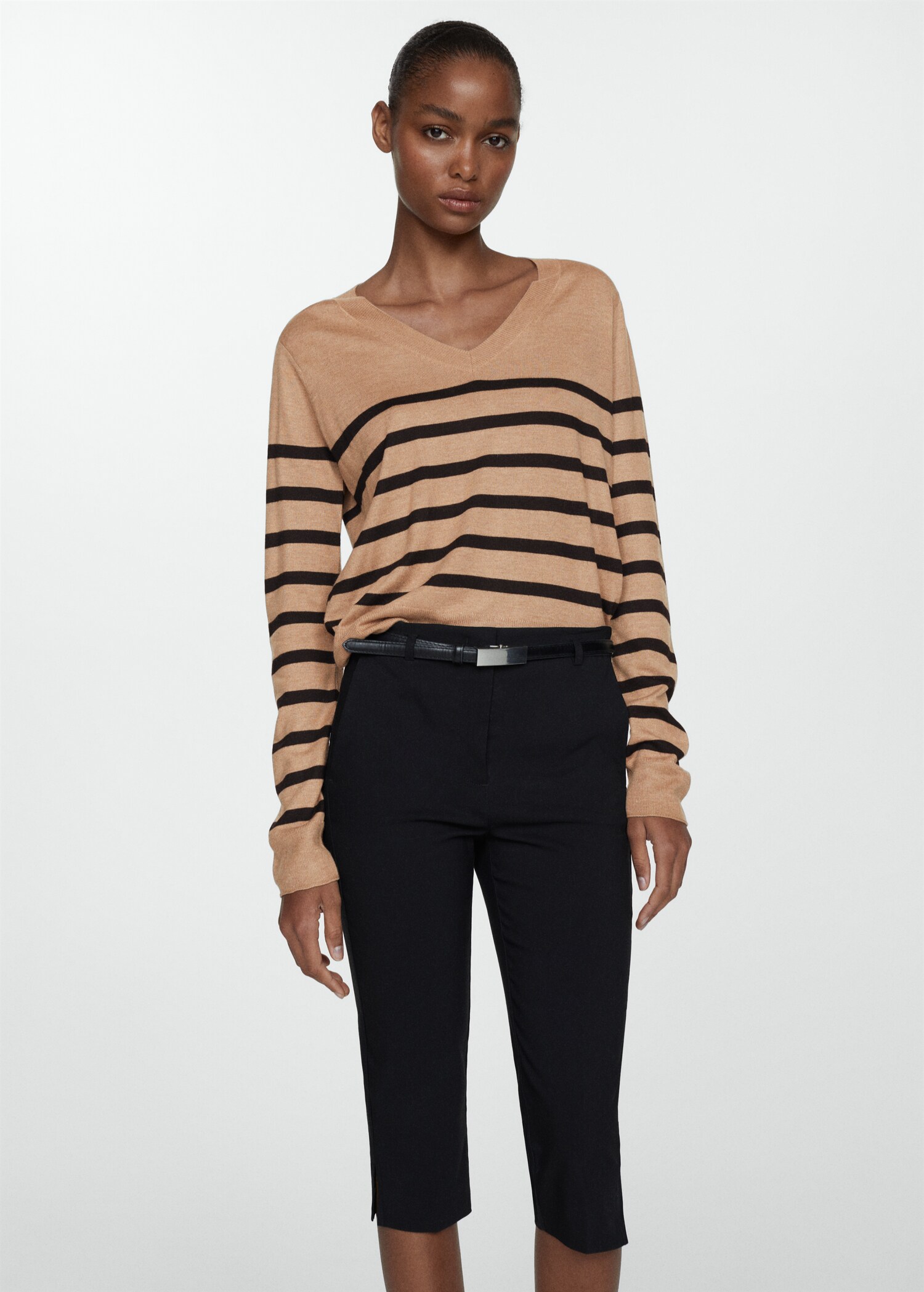 Striped fine-knit sweater - Medium plane