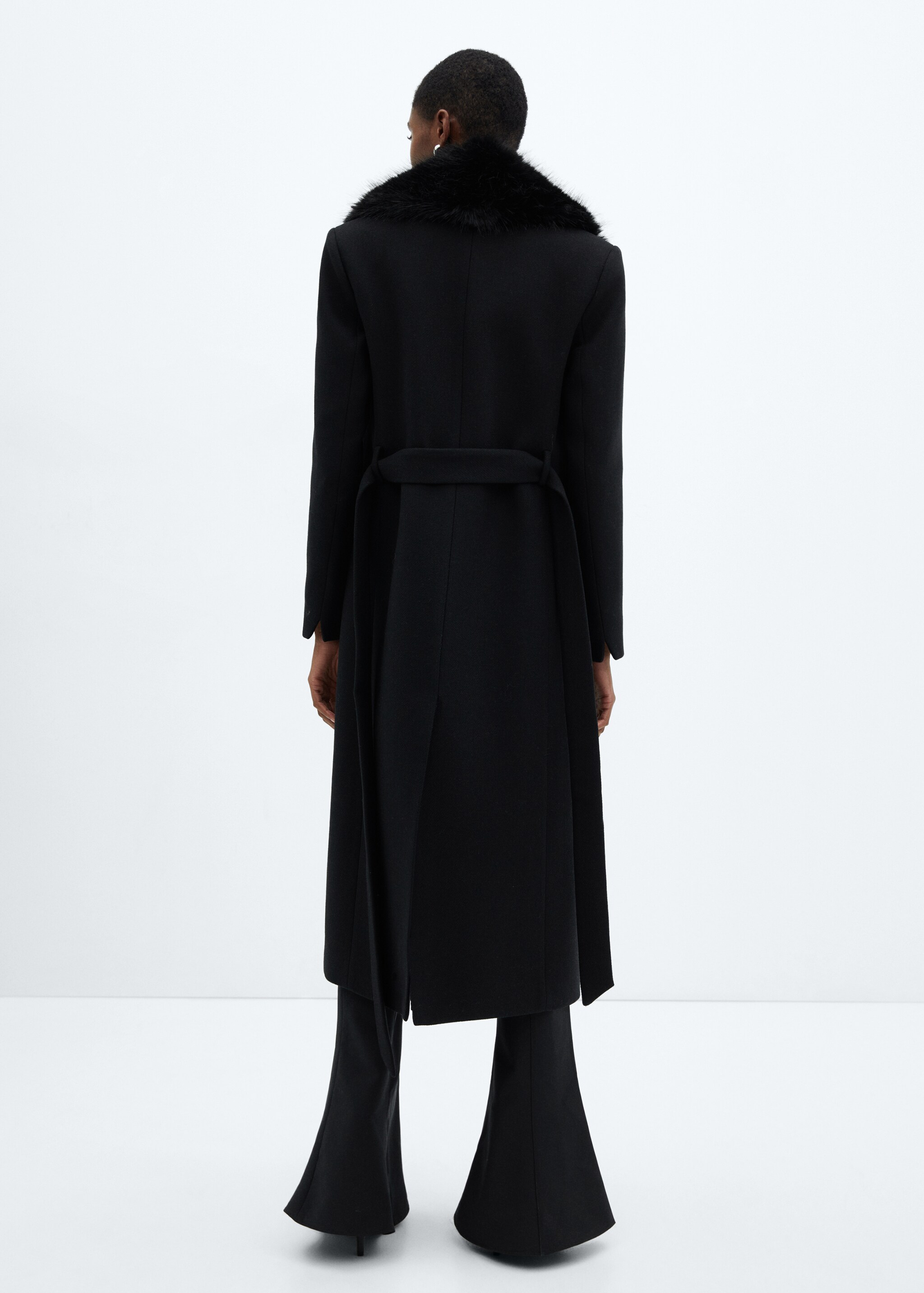 Manteco wool coat with detachable fur collar - Reverse of the article