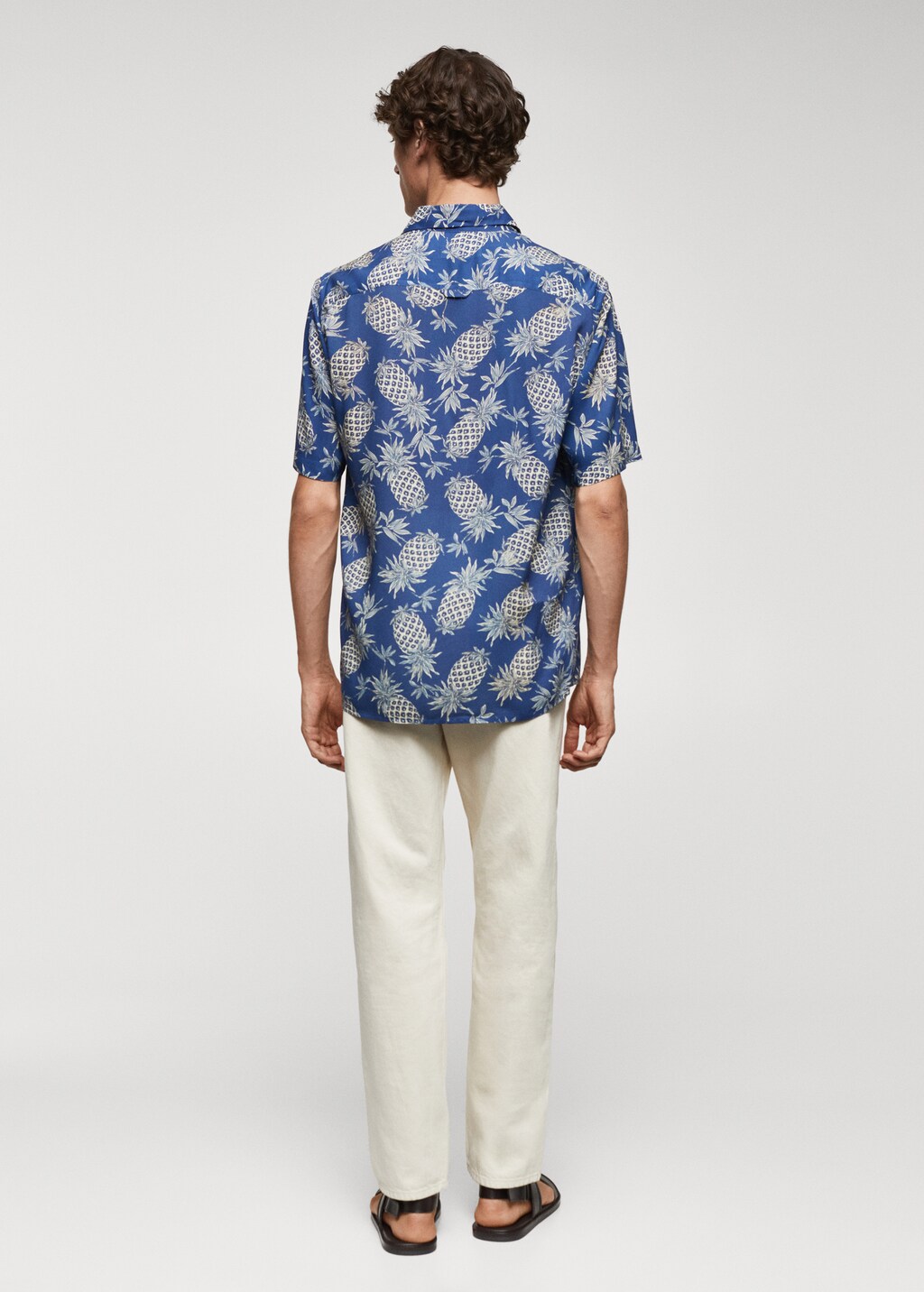 Blue pineapple shirt hotsell