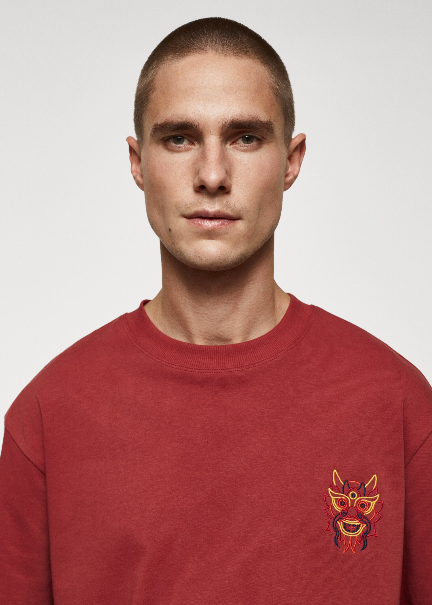 Camiseta 100% algodón estampado pecho - Detalle del artículo 1
