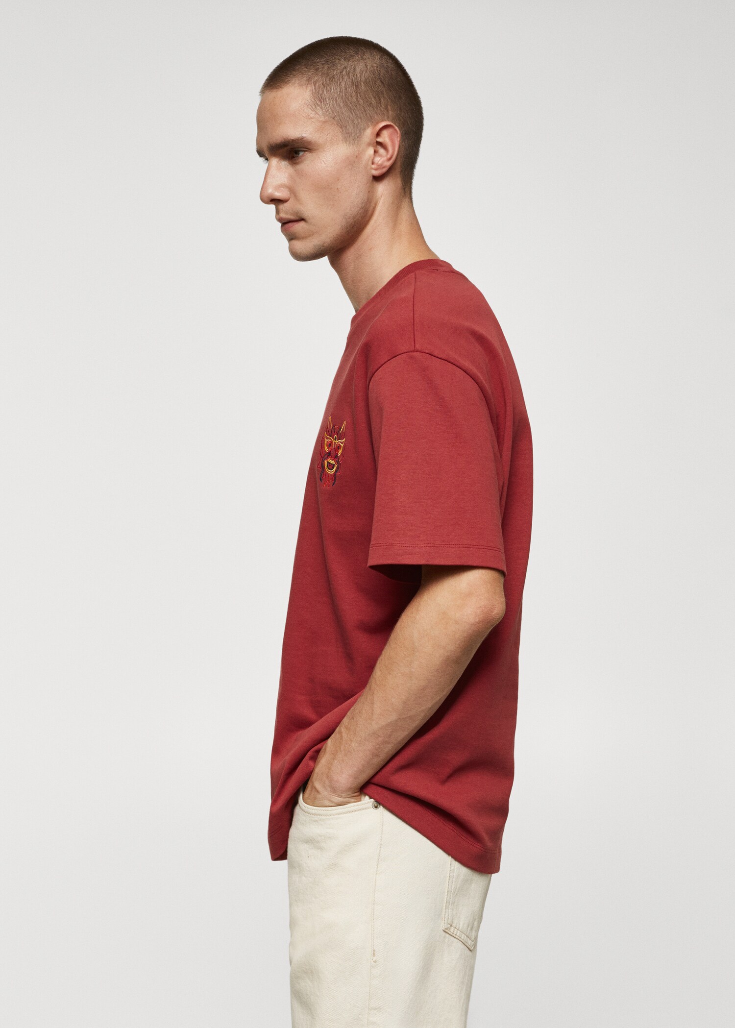 Camiseta 100% algodón estampado pecho - Detalle del artículo 2