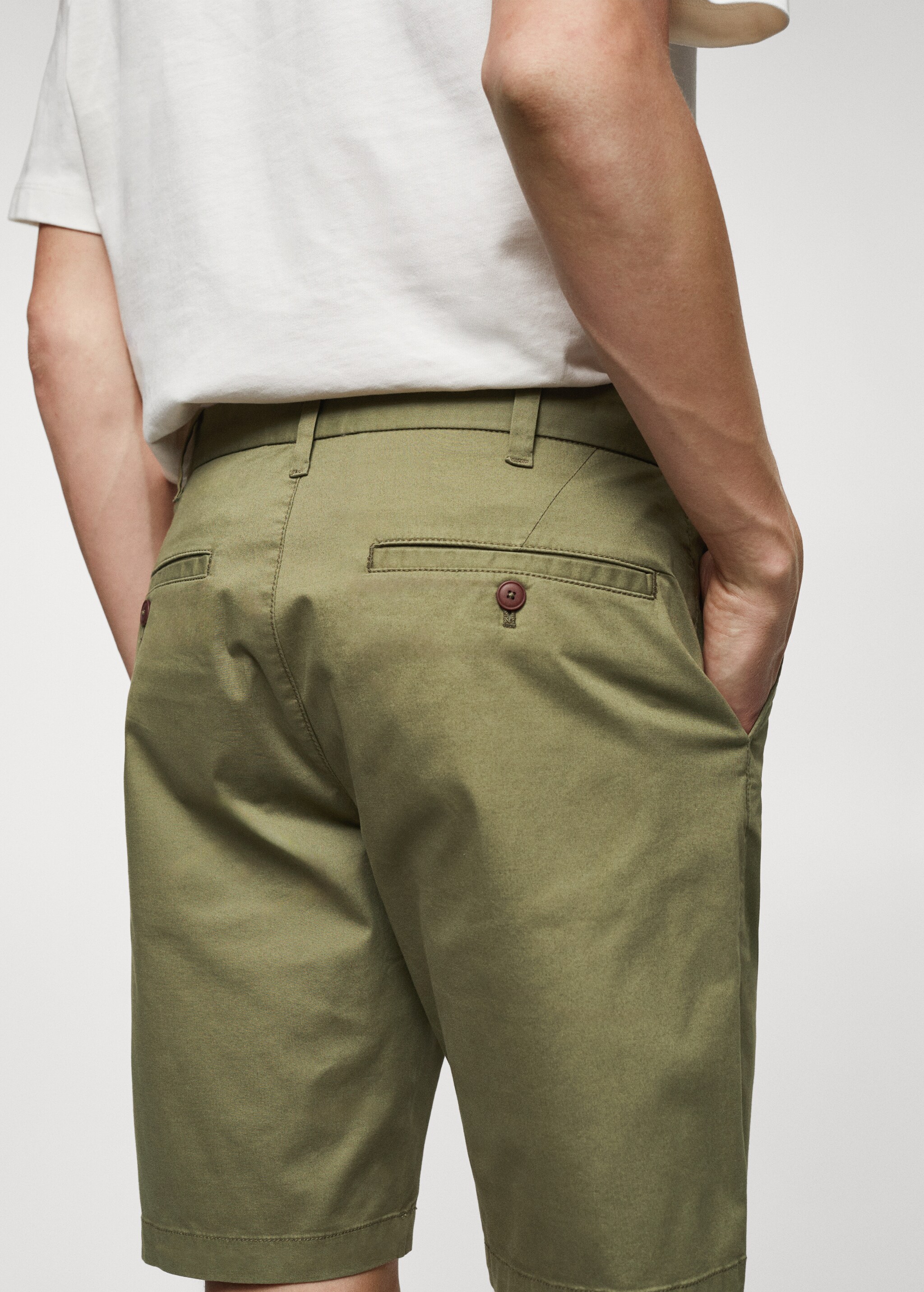Slim-fit chino cotton bermuda shorts - Details of the article 4