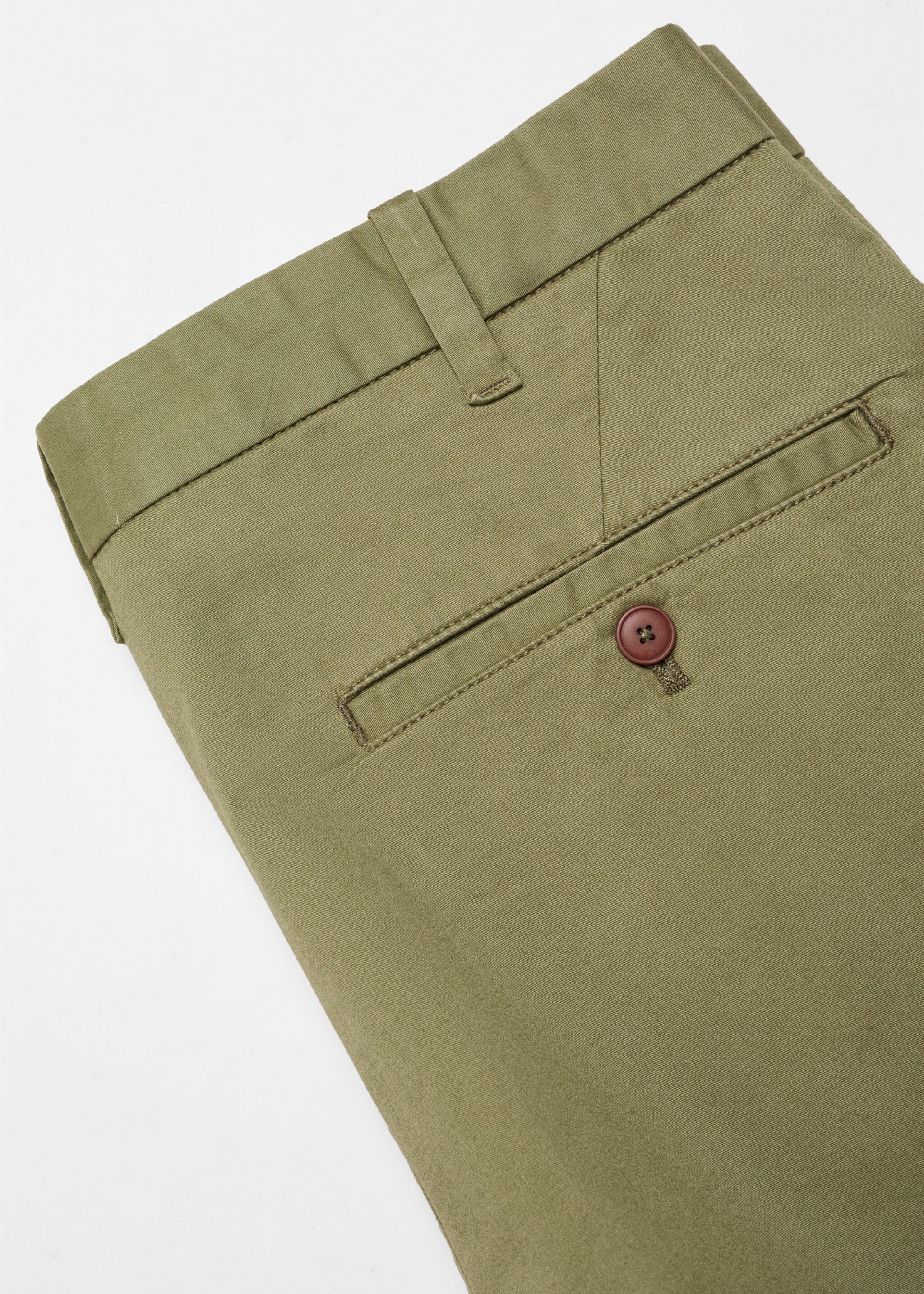 Bermuda slim-fit chino coton - Détail de l'article 8, Kaki. Ref: 67020618-00.