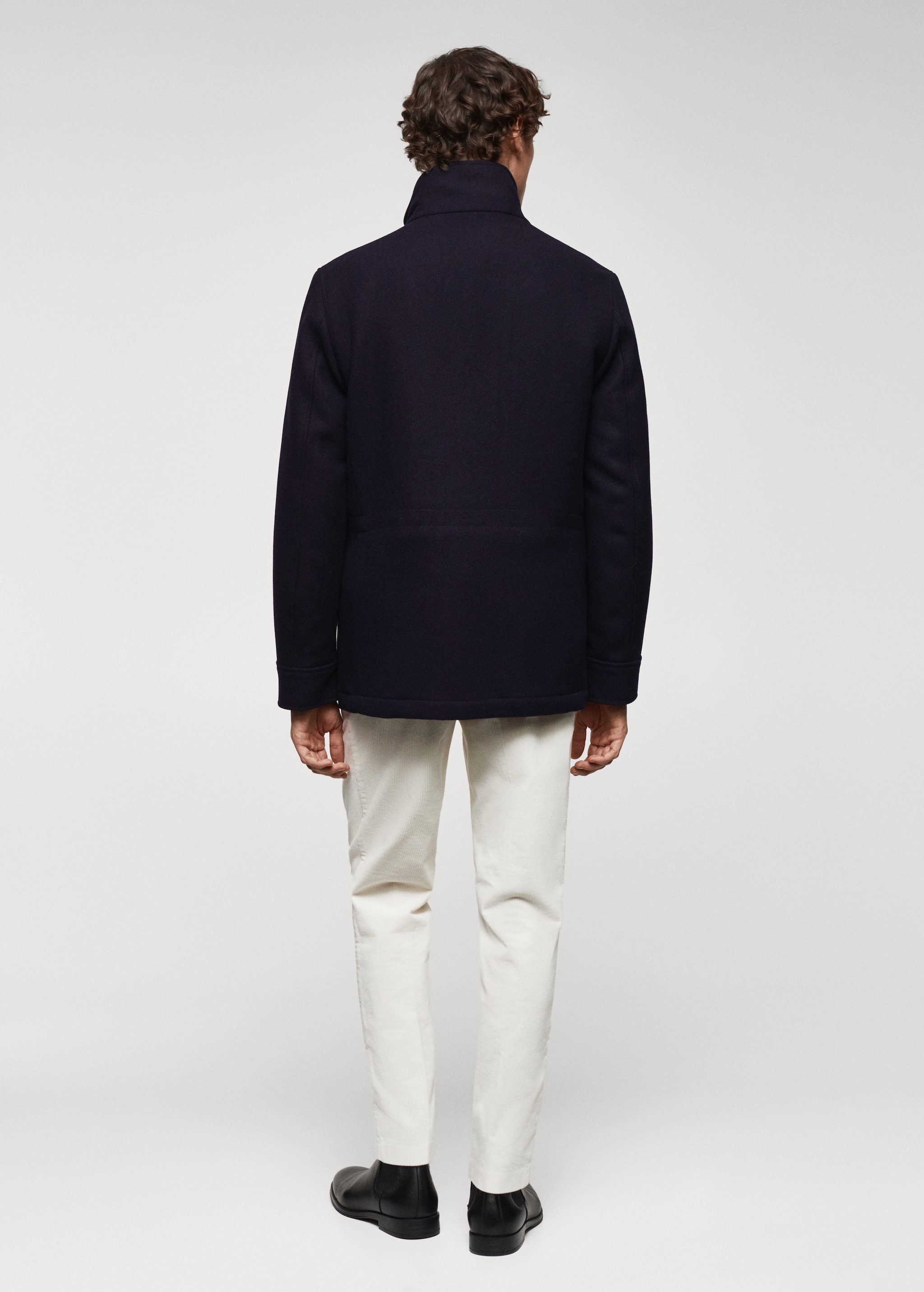 Короткое пальто из шерсти с карманами - Обратная сторона изделия