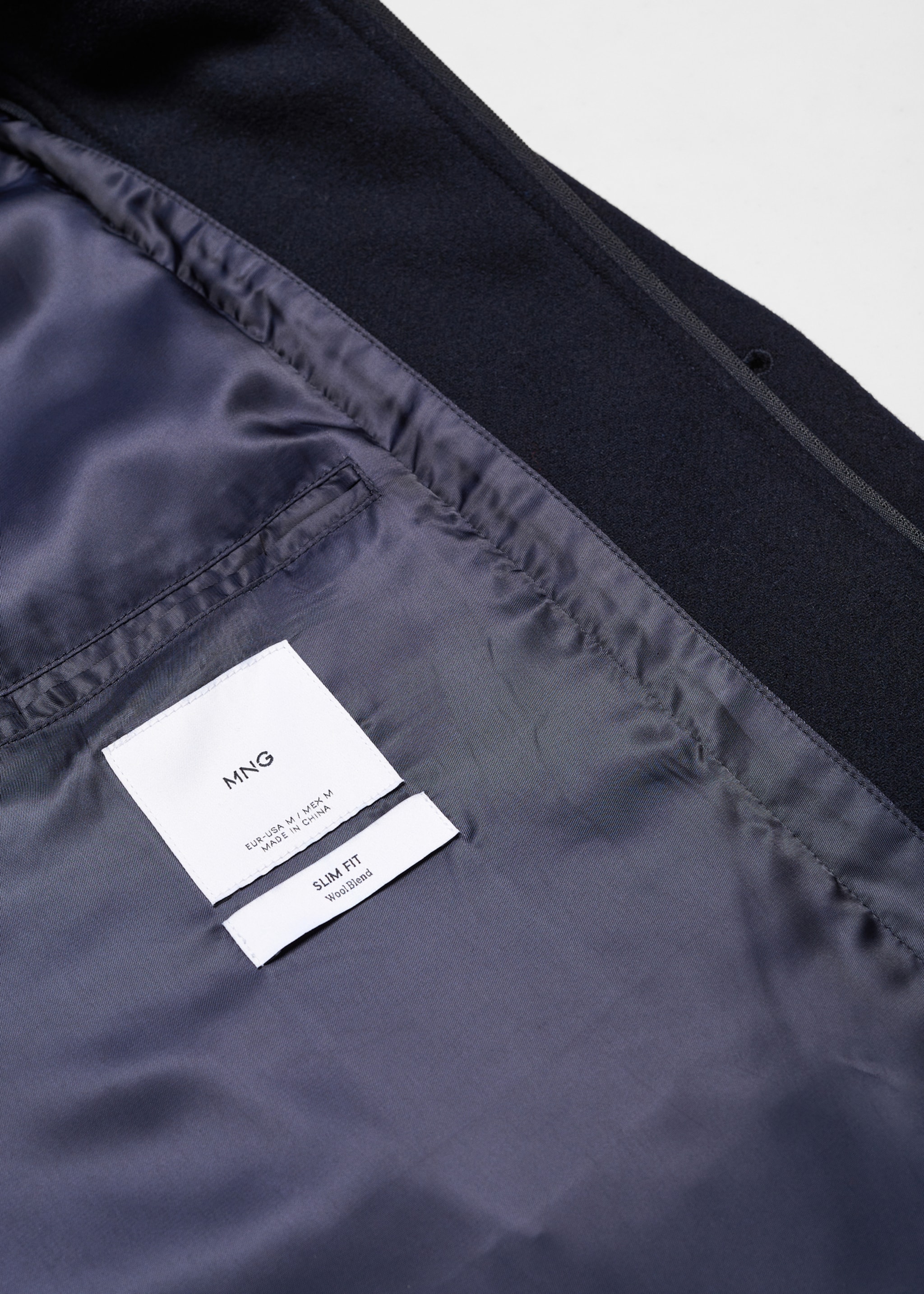 Wool coat with detachable collar - Details of the article 0