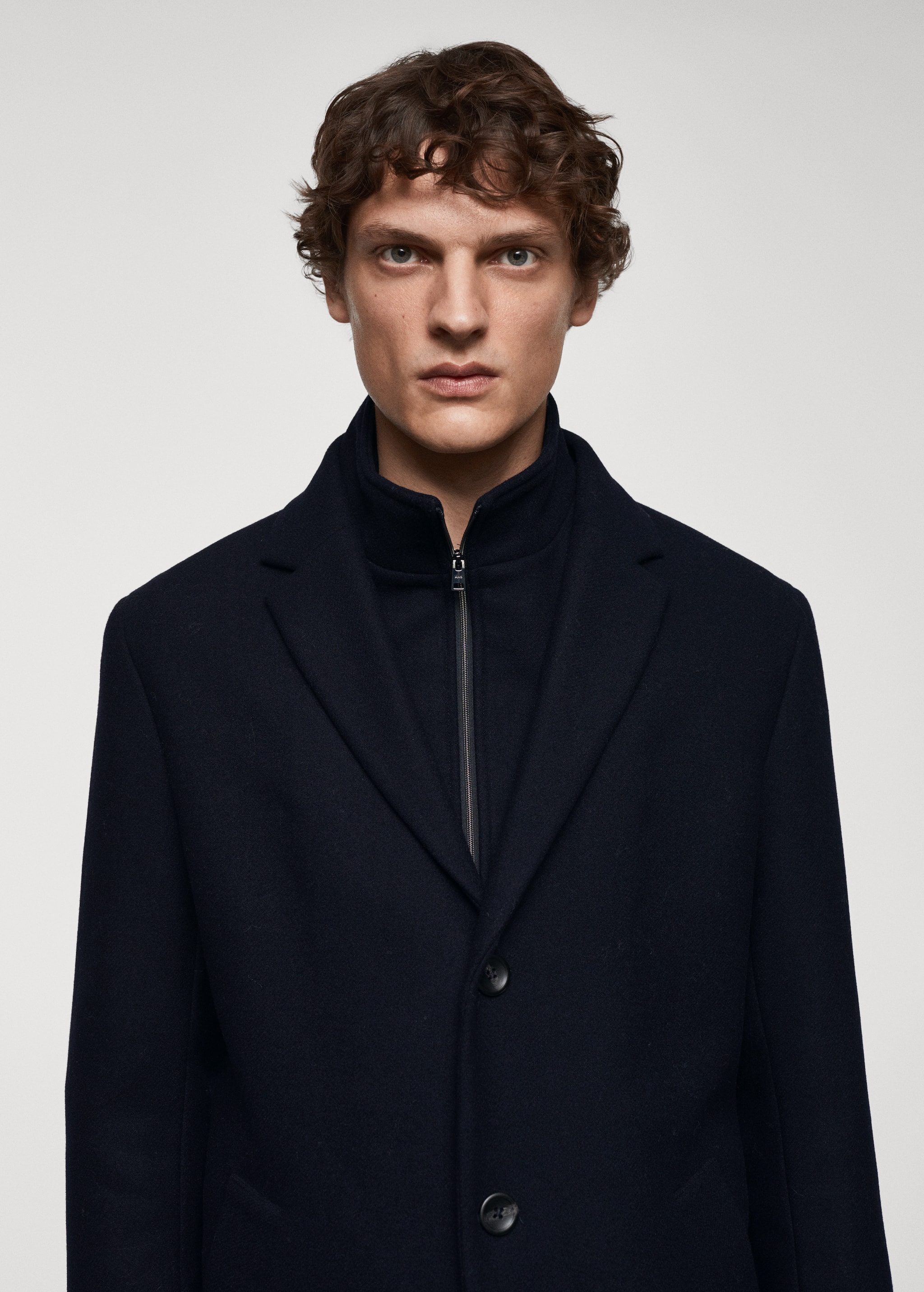 Wool coat with detachable collar - Details of the article 1