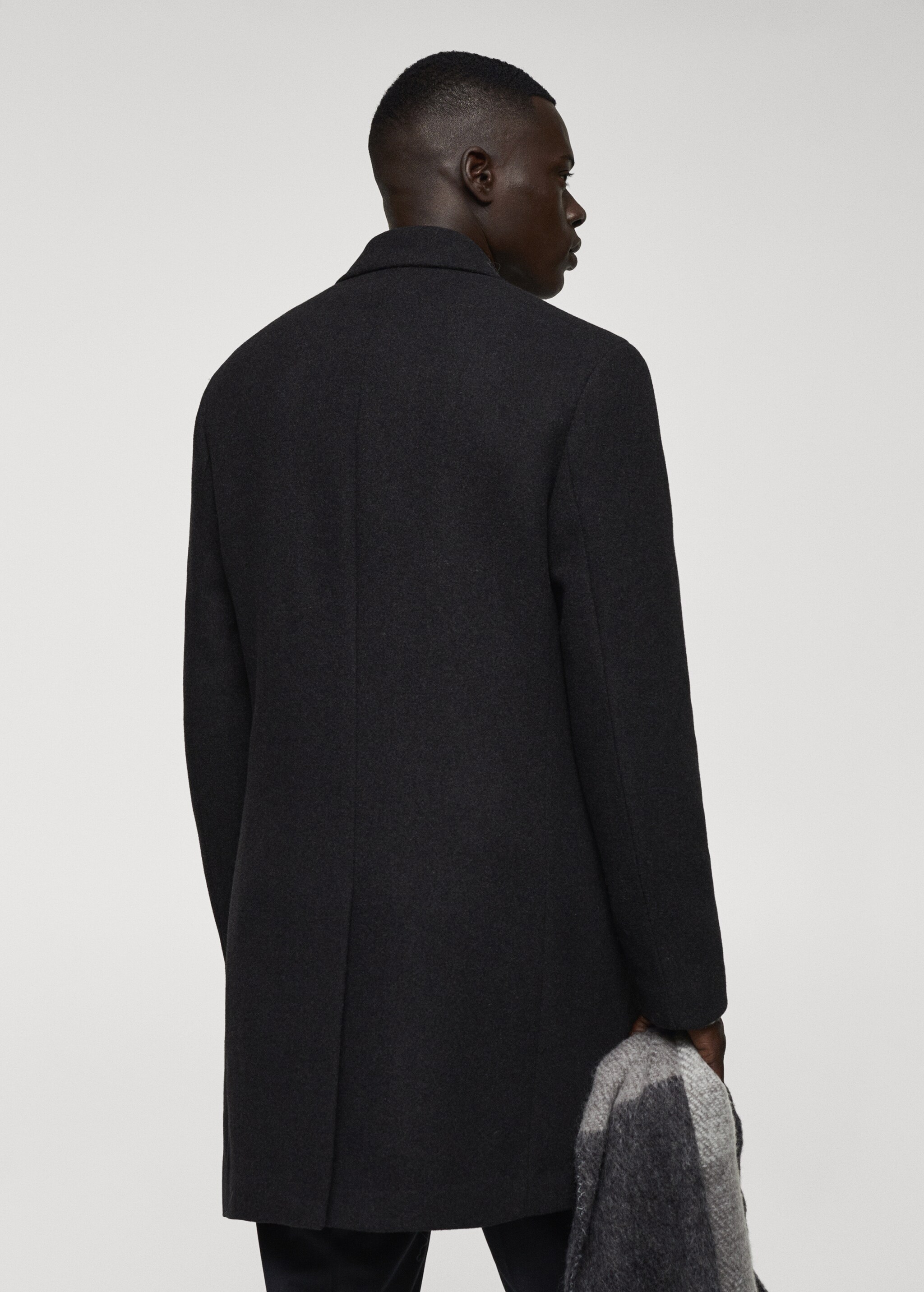Lightweight recycled wool coat  - Reverse of the article