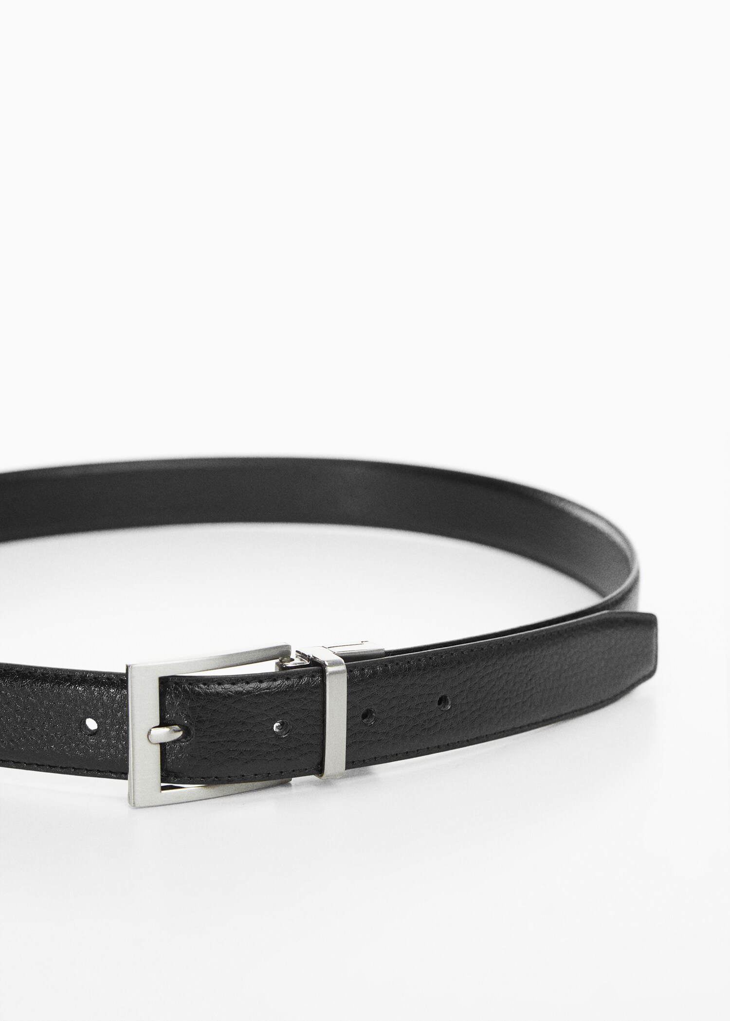 Ceinture cuir grainé - Plan moyen