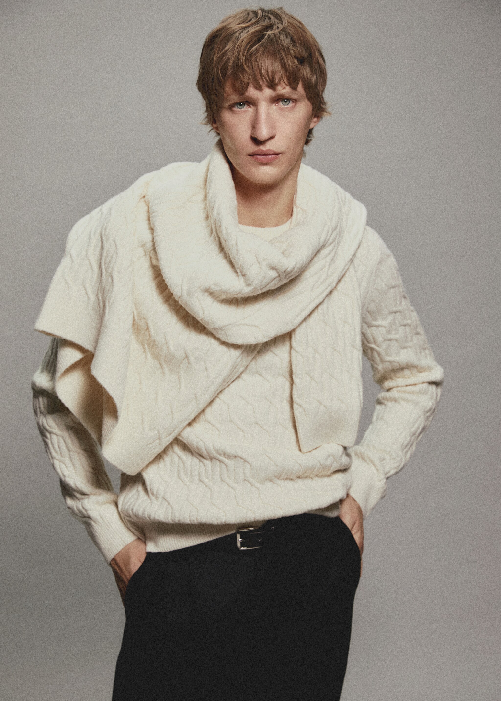 Braided knitted sweater - Details of the article 5