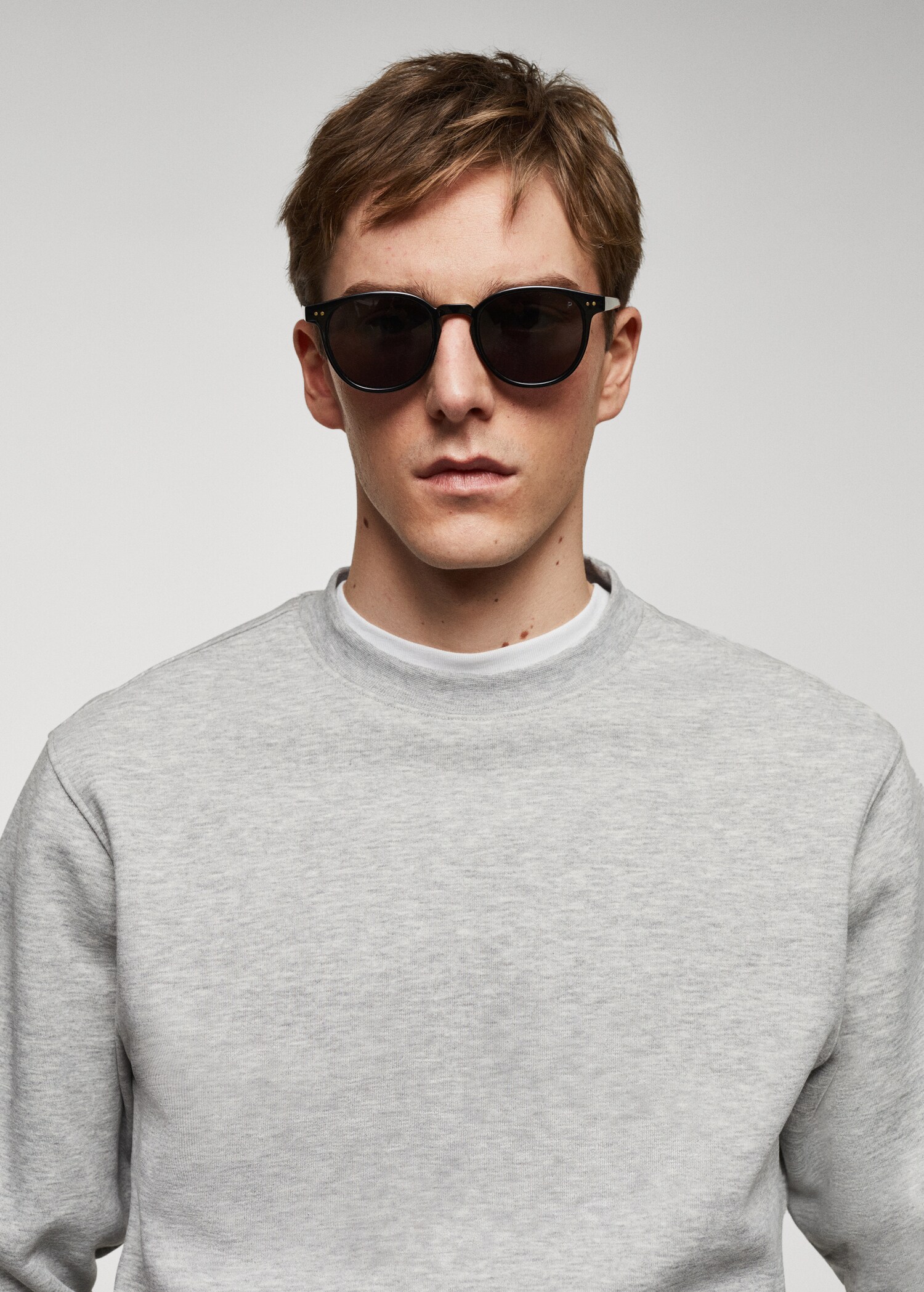 Lightweight cotton sweatshirt - Details of the article 1