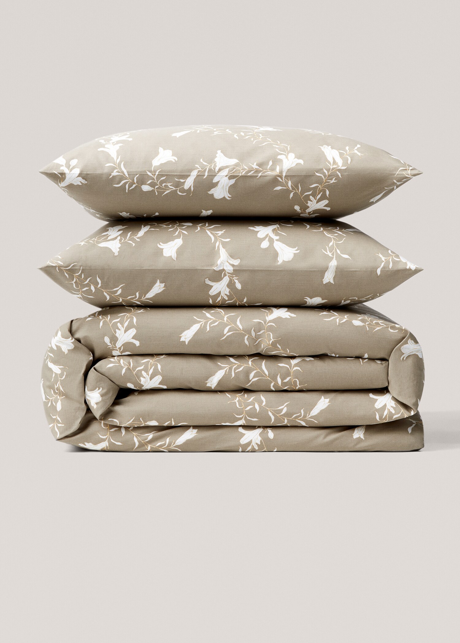 Bettbezug mit konstrastierendem Blumenmuster für 135 cm Bett - Artikel ohne Model
