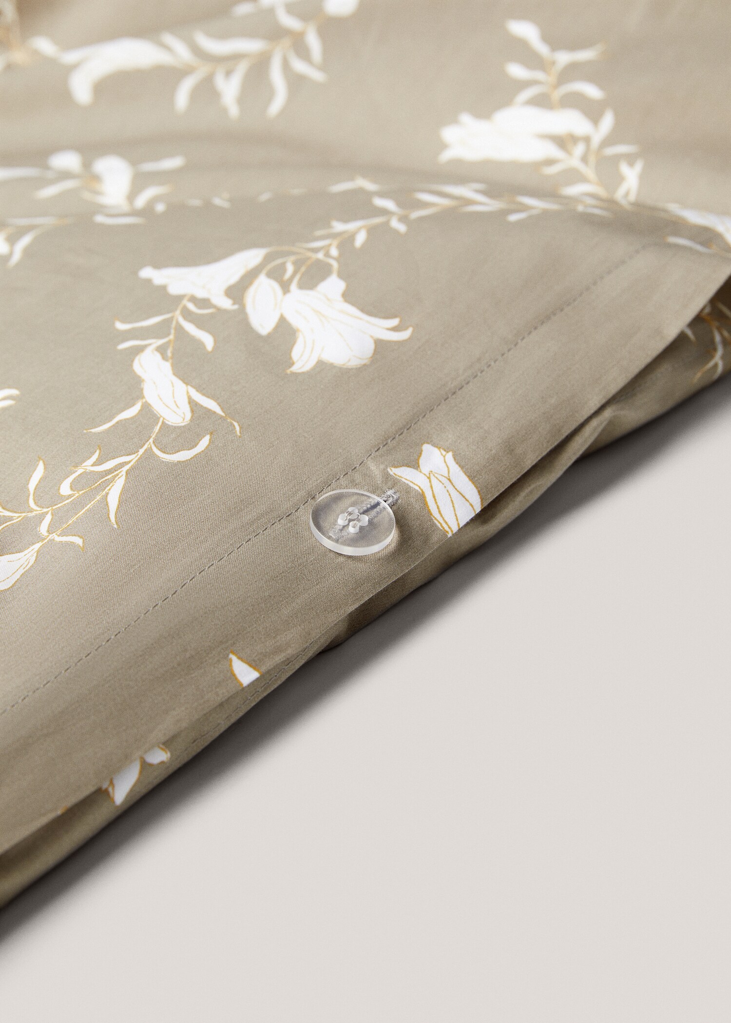 Bettbezug mit konstrastierendem Blumenmuster für 135 cm Bett - Detail des Artikels 2