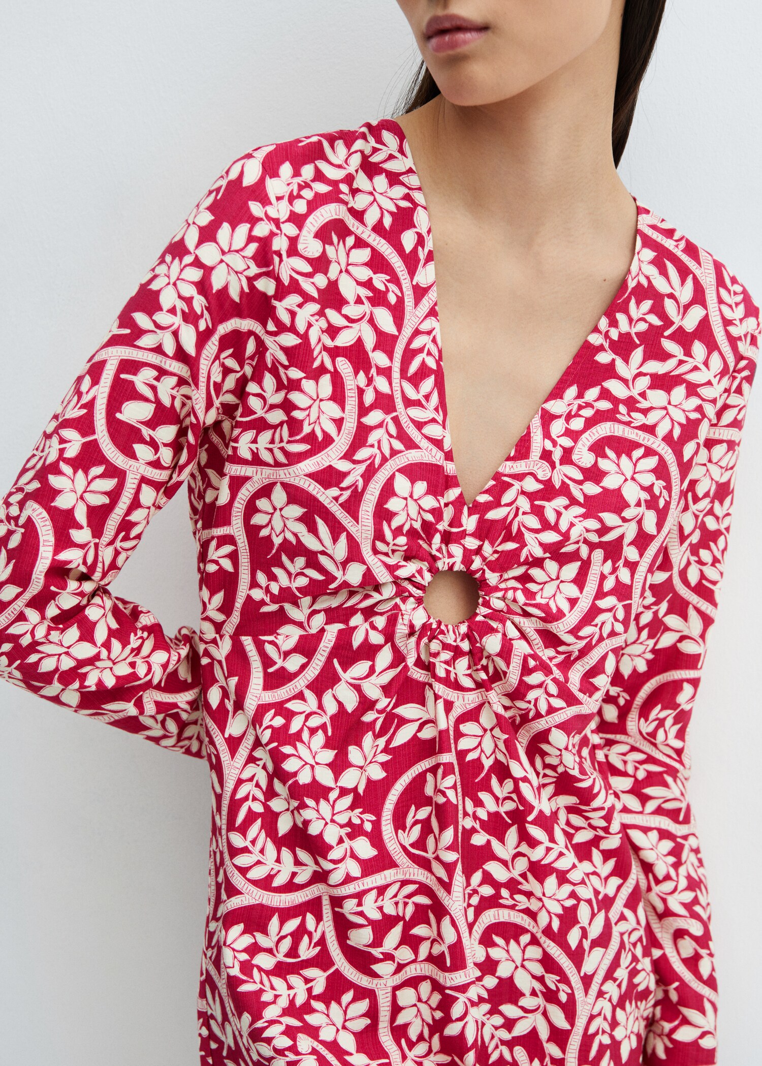 Robe fleurie détail anneau - Détail de l'article 2