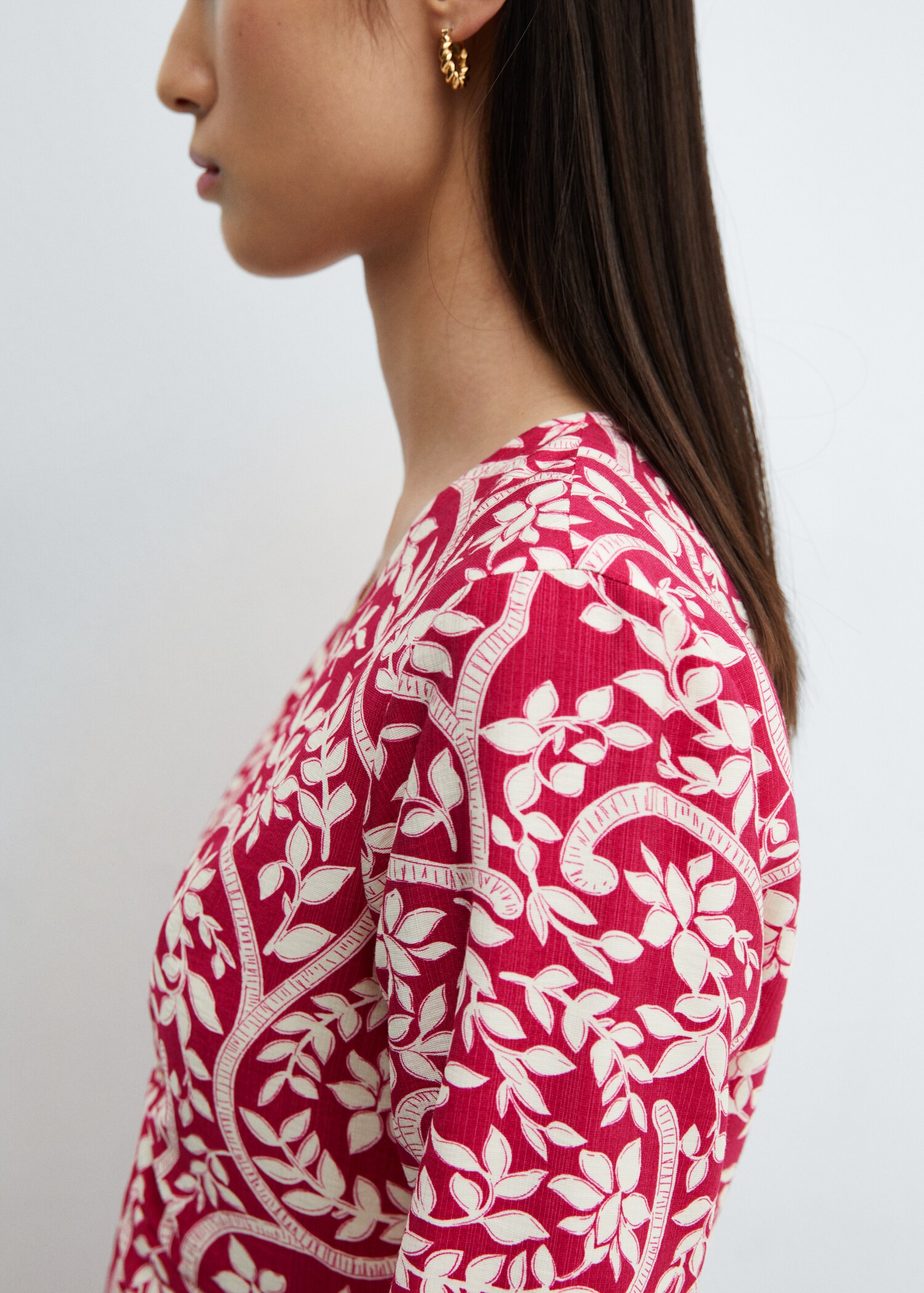 Robe fleurie détail anneau - Détail de l'article 6