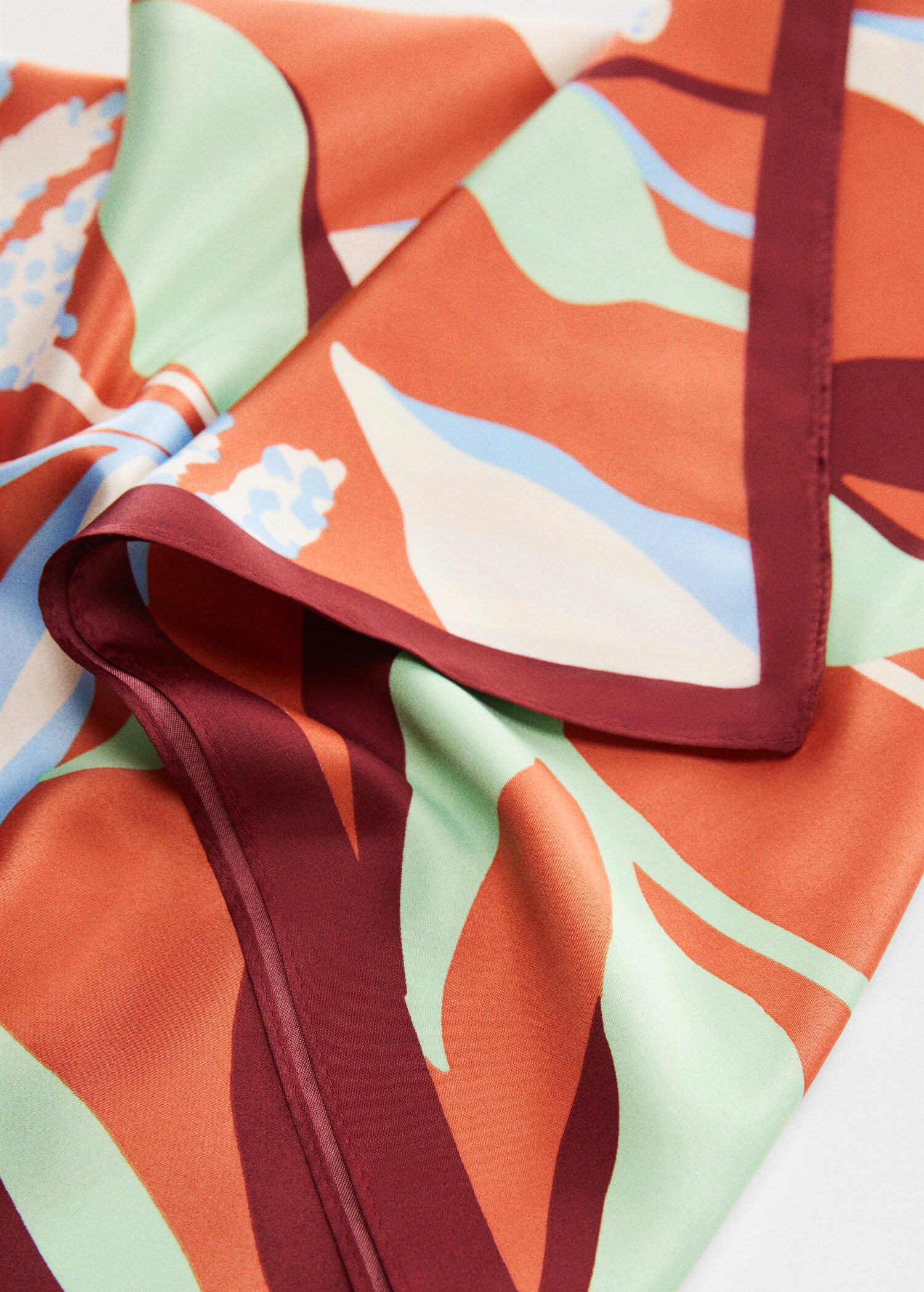 Floral printed scarf - Details of the article 1