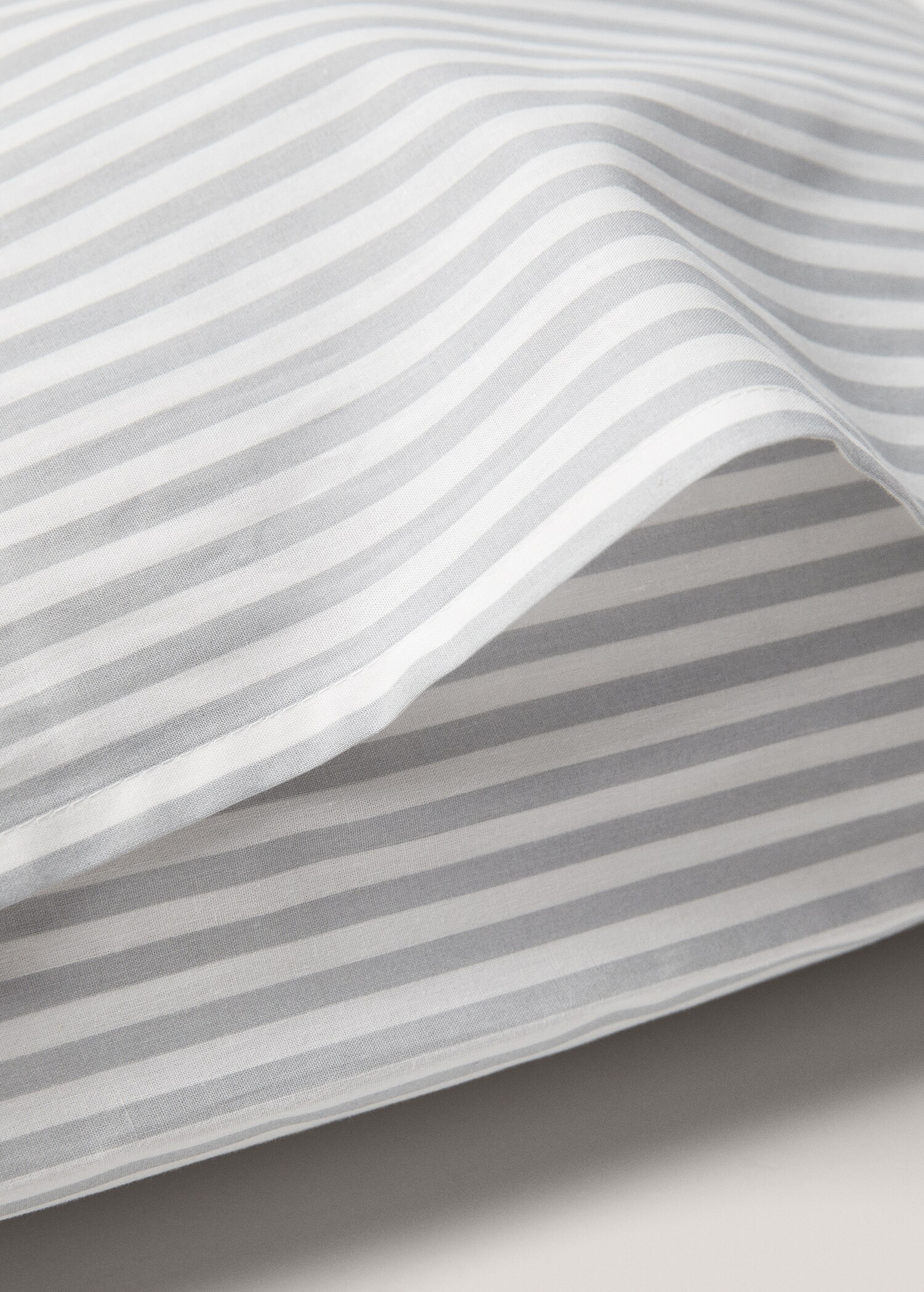 Striped cotton pillowcase 60x60cm - Details of the article 2