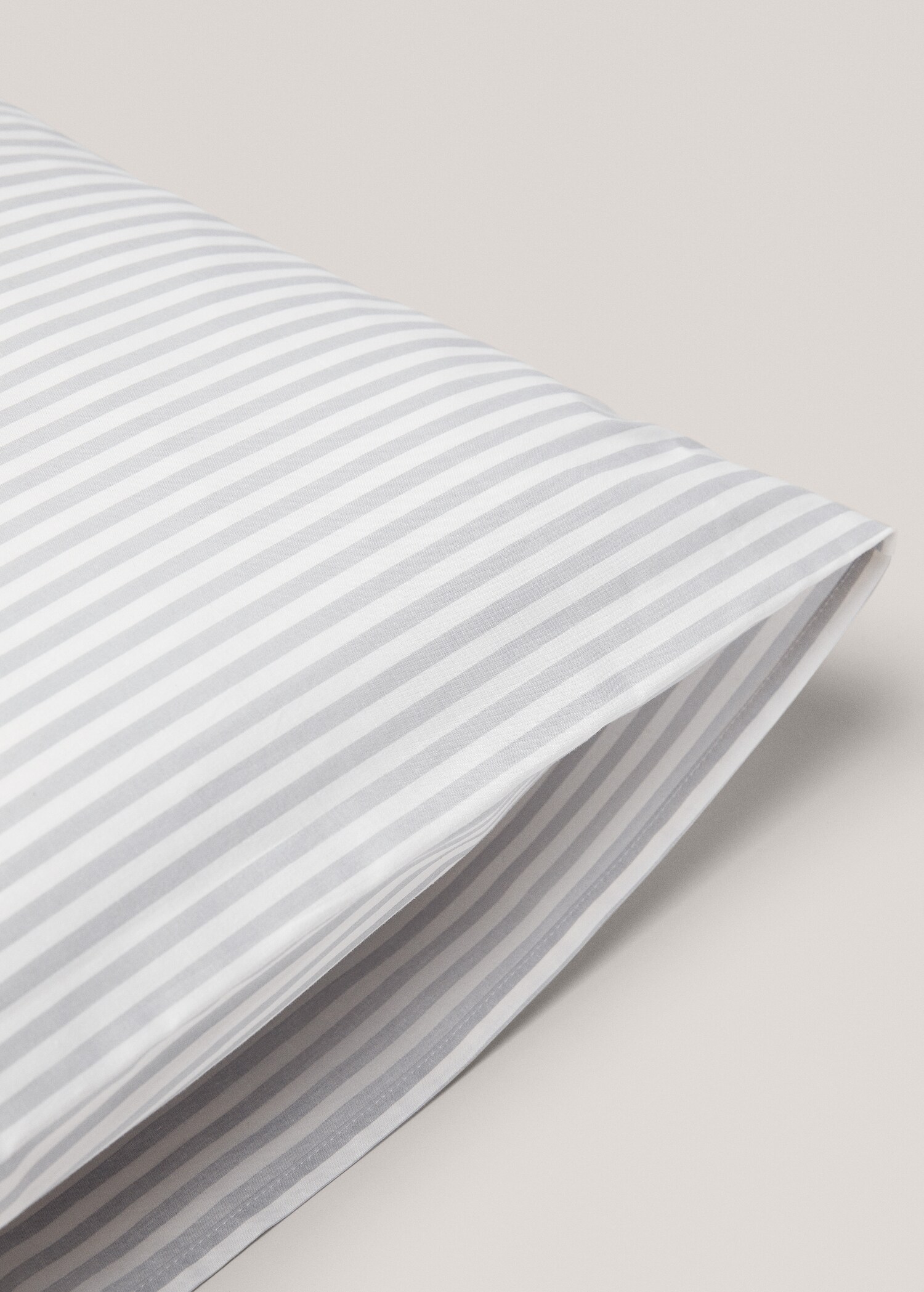 Striped cotton pillowcase 60x60cm - Details of the article 3