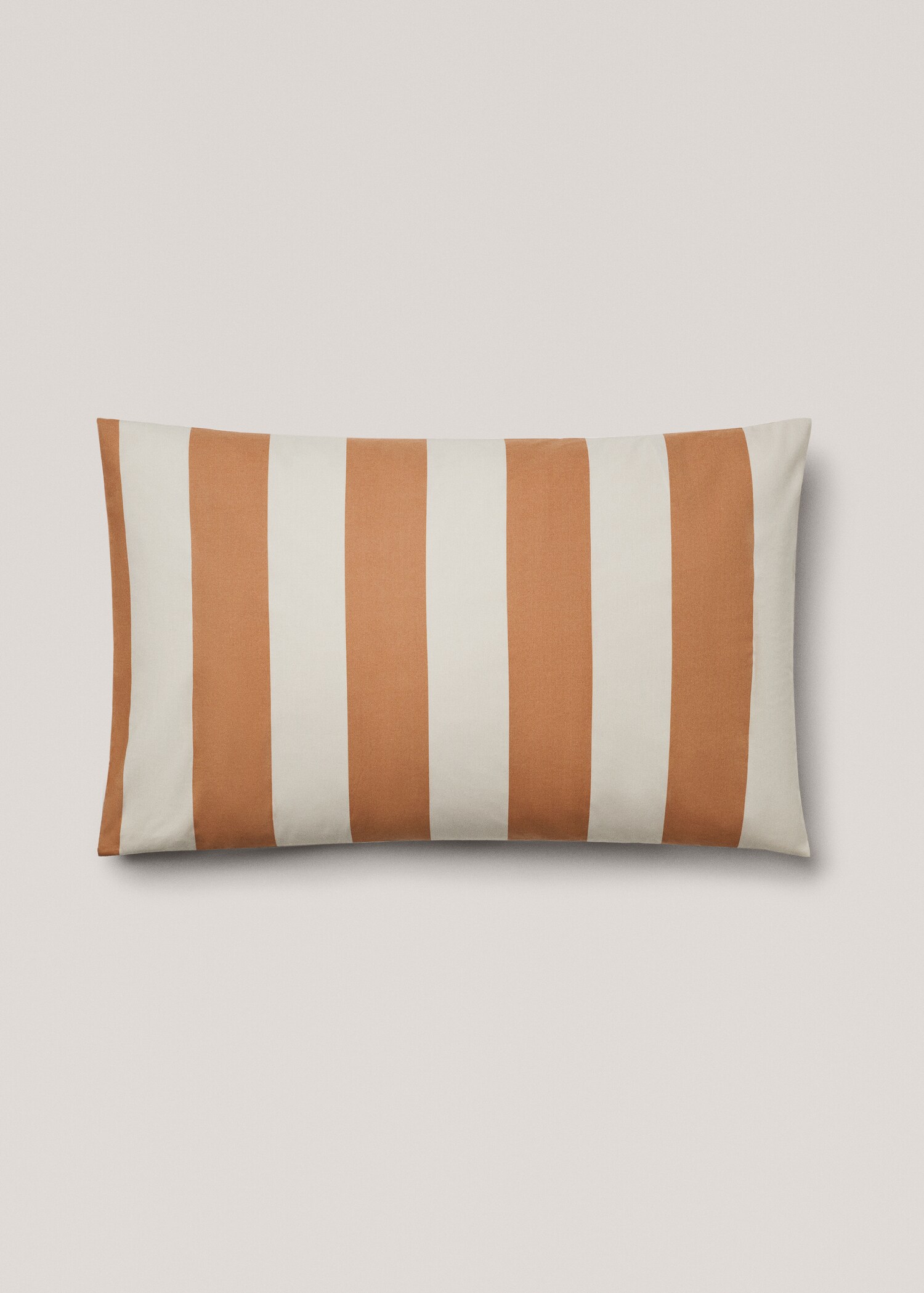 Contrast striped cotton pillowcase 50x75cm - Article without model