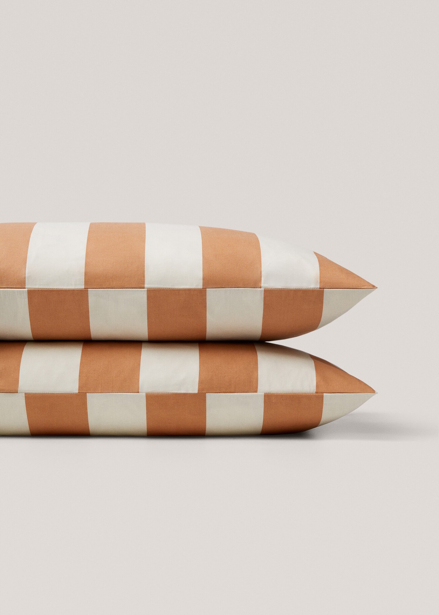 Contrast striped cotton pillowcase 50x75cm - Details of the article 3