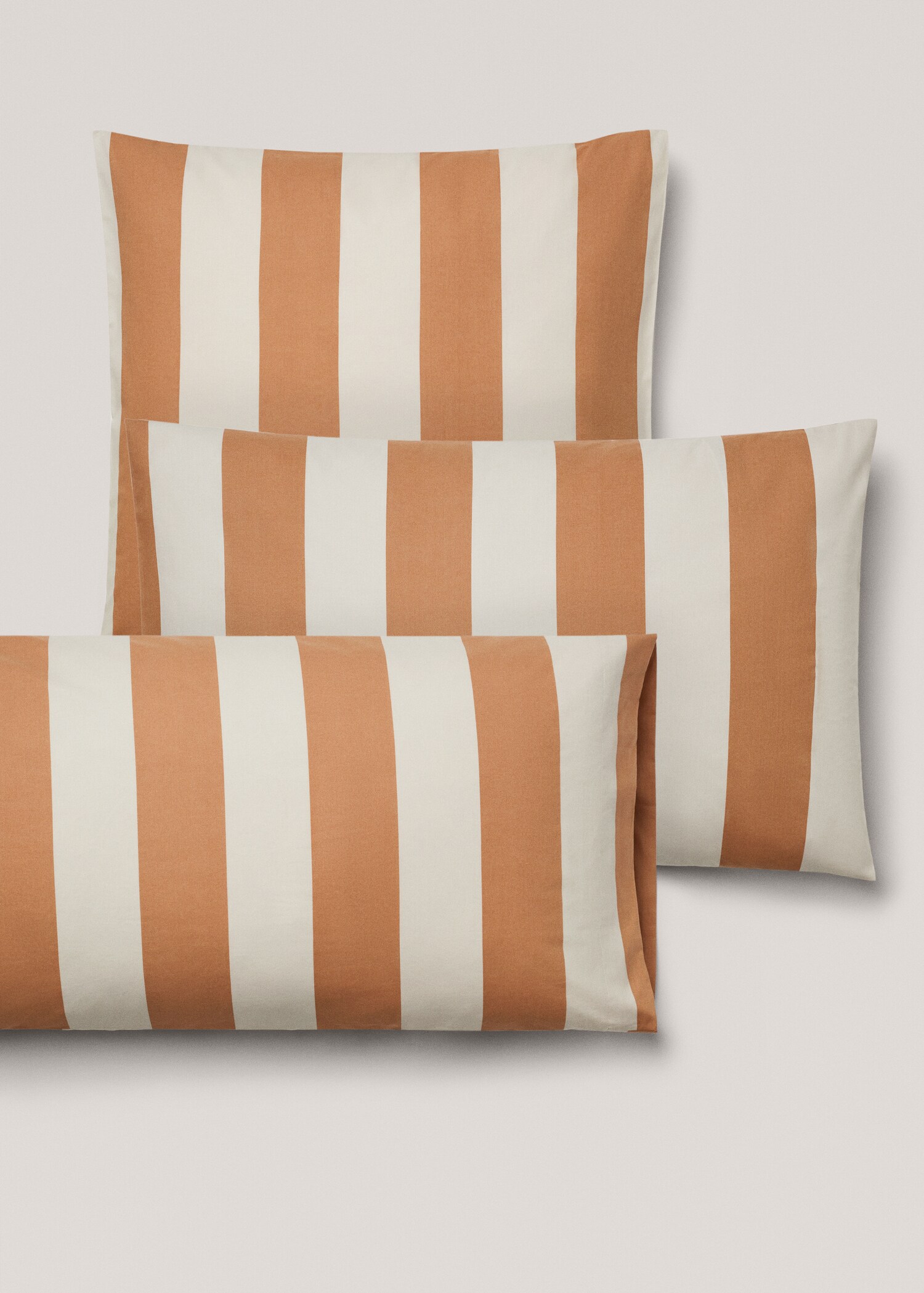 Contrast striped cotton pillowcase 50x75cm - Details of the article 4